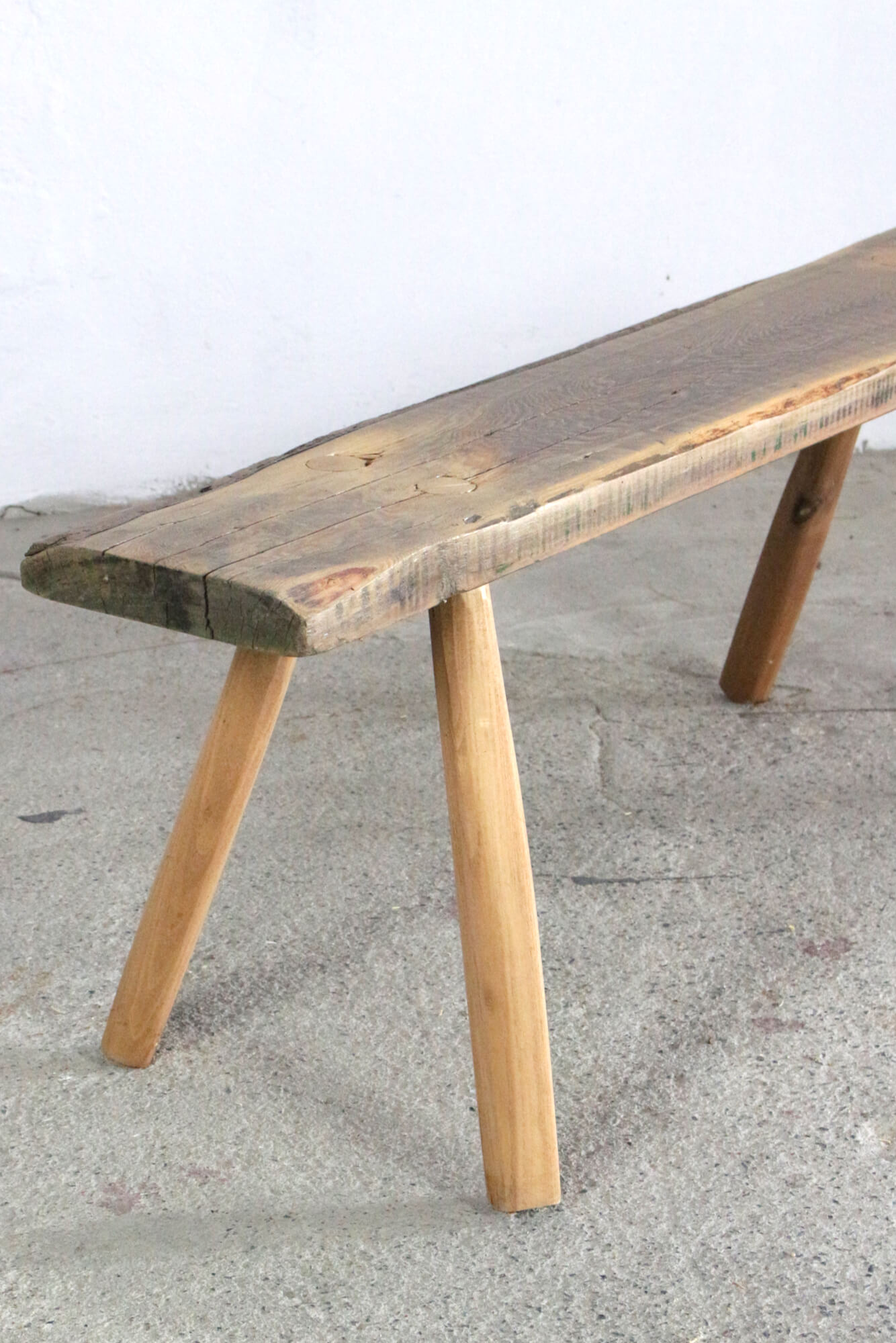 Derbe Bank aus altem Naturholz rustikal, 114 cm Derbe Bank aus altem Naturholz rustikal, 114 cm