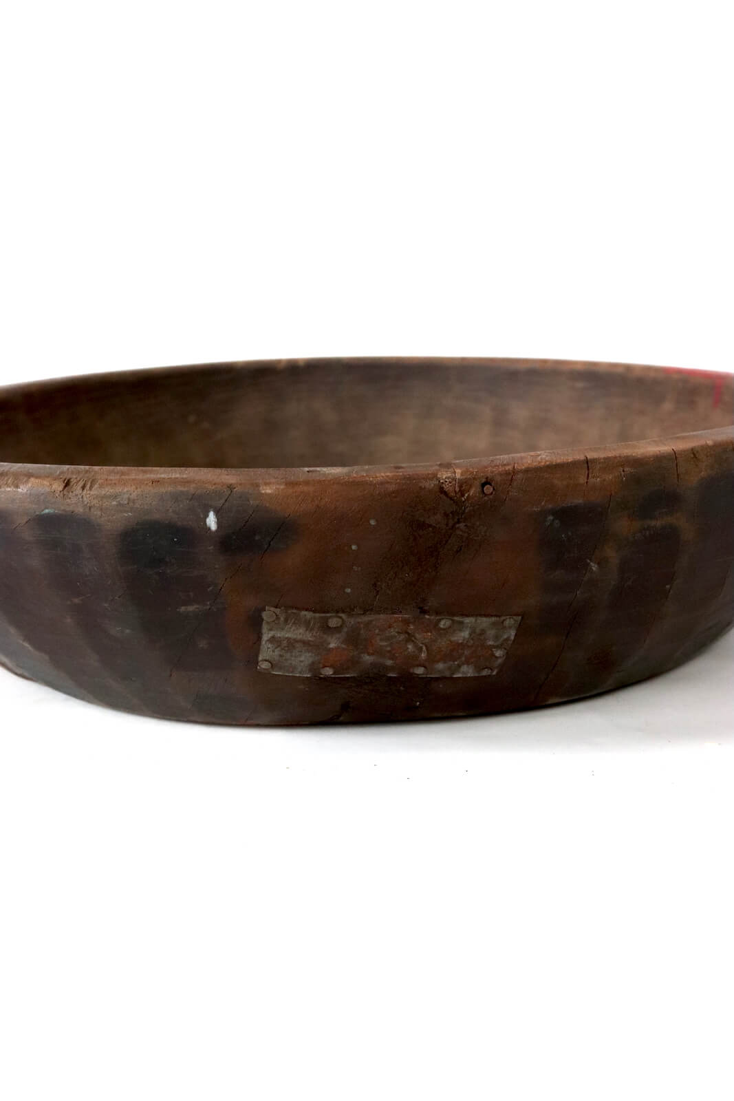 Hand-carved wooden bowl, ø 38 Hand-carved wooden bowl, ø 38