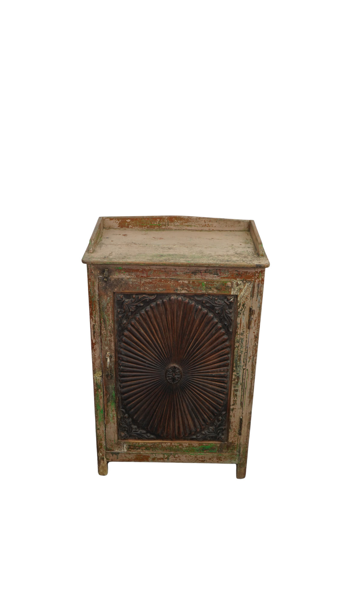 Vintage Massivholz-Schrank mit geschnitzter Front – rustikales Unikat