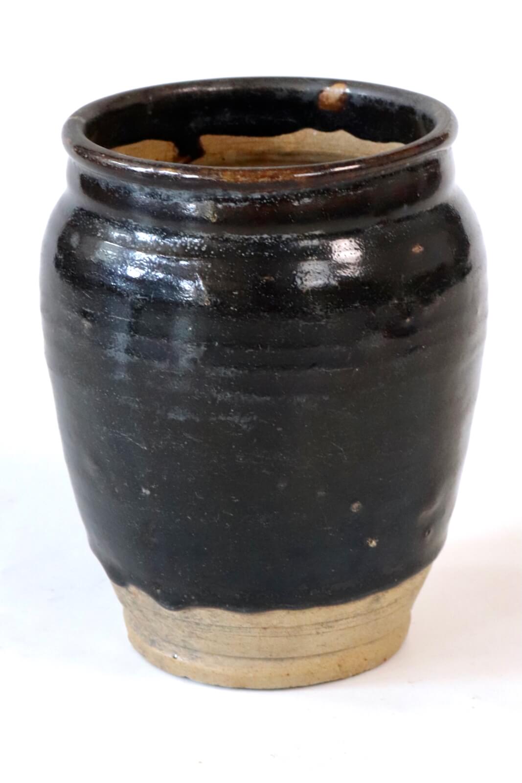 Antique black ceramic pot China, 19xø17 Antique black ceramic pot China, 19xø17