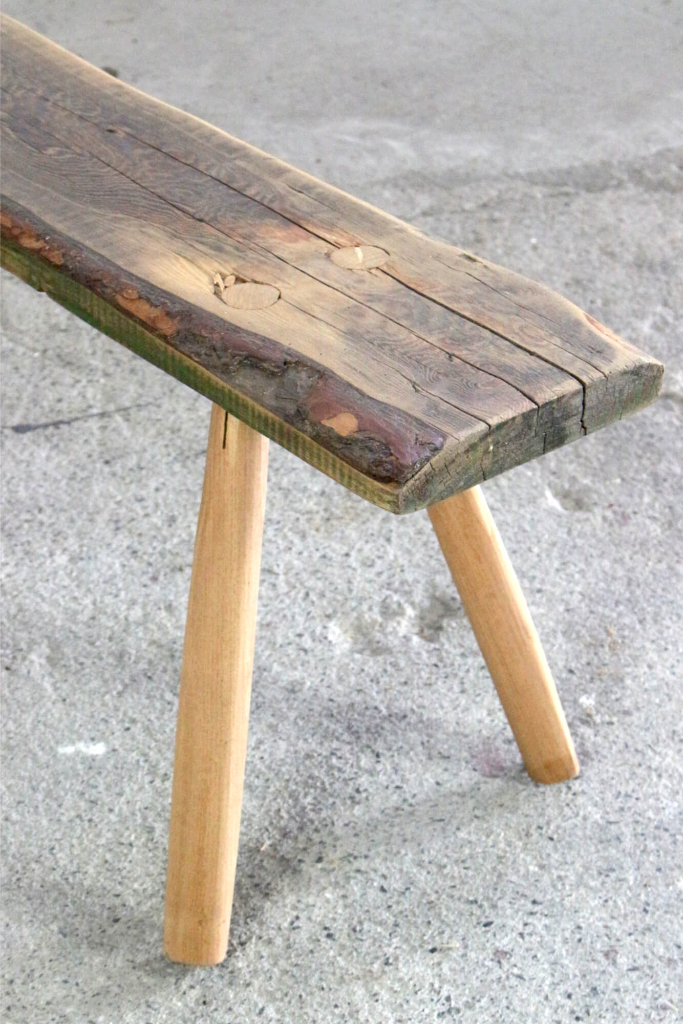 Derbe Bank aus altem Naturholz rustikal, 114 cm Derbe Bank aus altem Naturholz rustikal, 114 cm