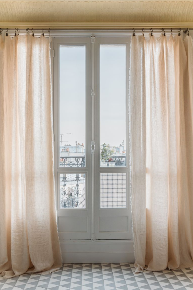 Linen curtain light pink