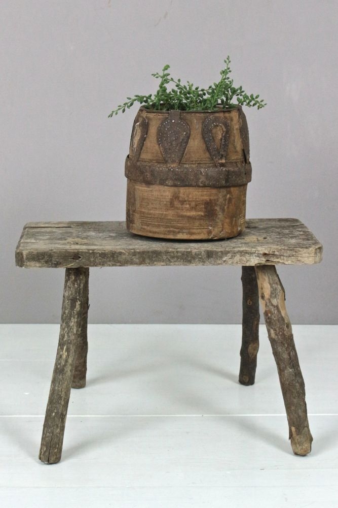 old wooden stool rustic, alter holzschemel natur Holzschemel antik rustikal