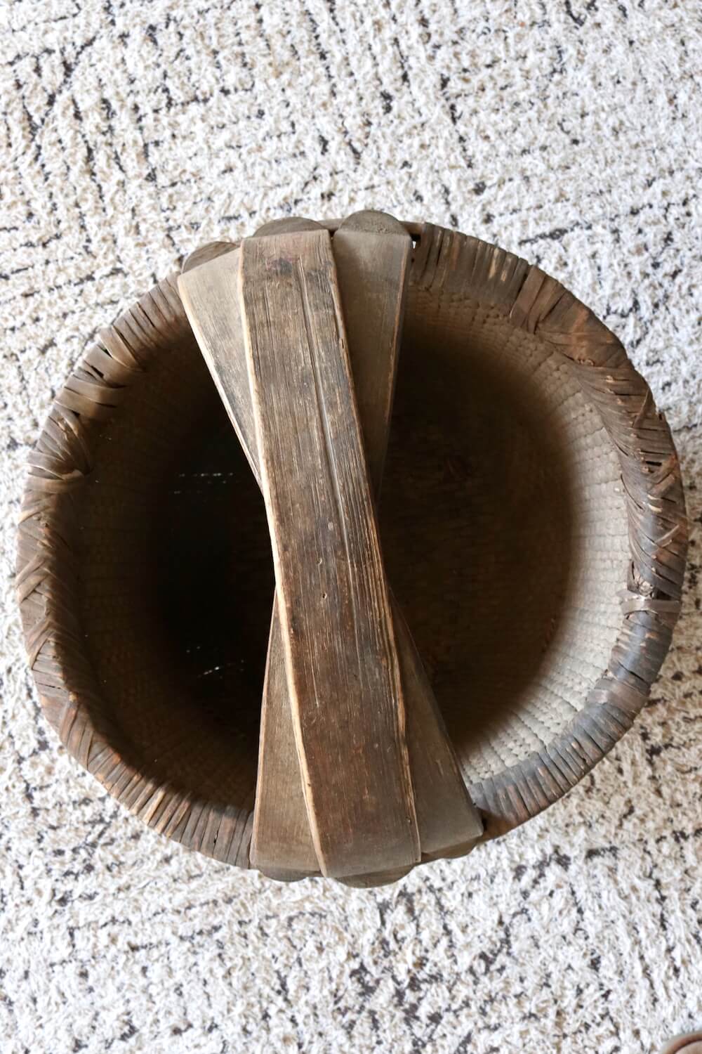 Big antique chinese reed basket, 60xø40 Big antique chinese reed basket, 60xø40
