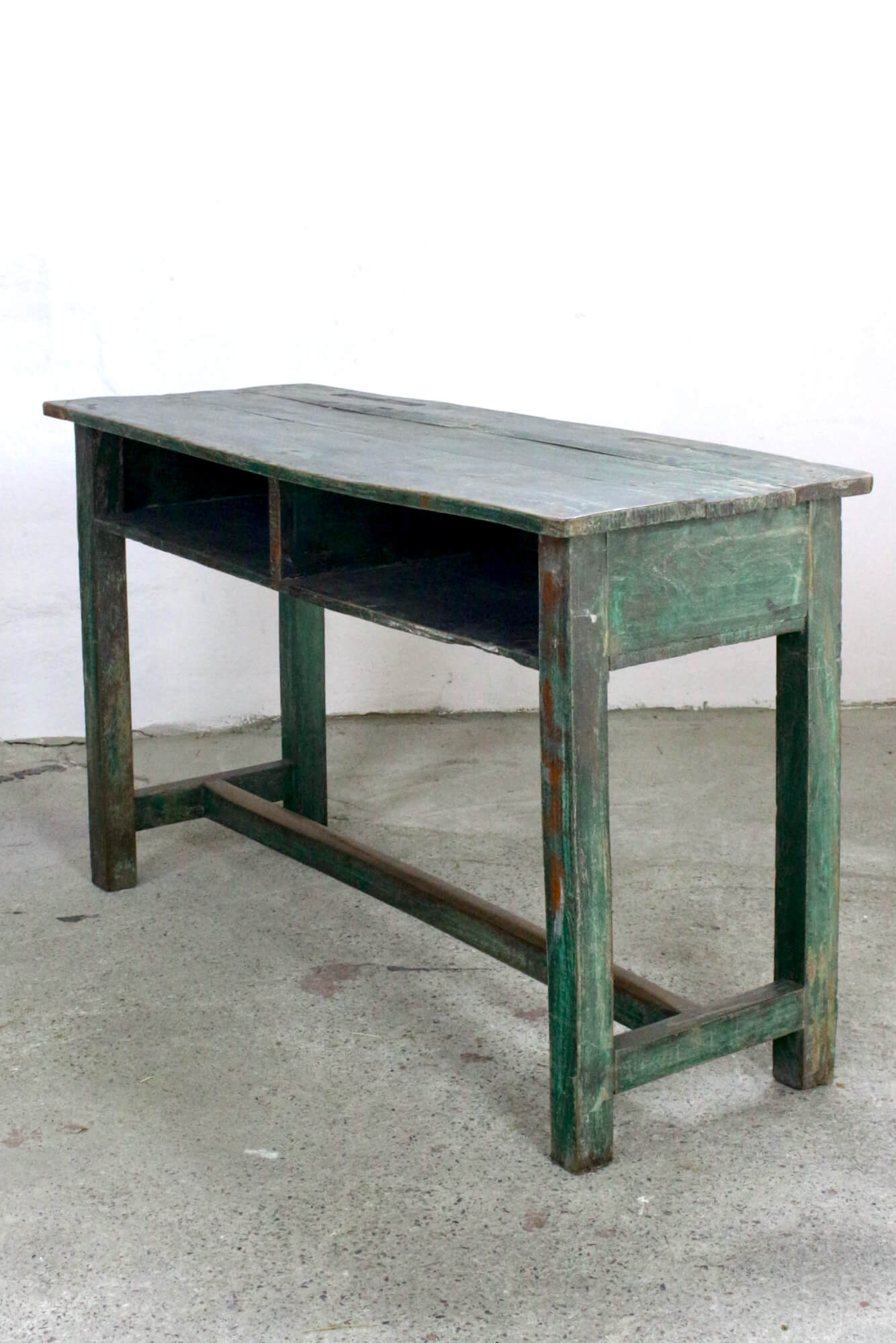 Altes Schulpult grün Indien, 64x105x40 Altes Schulpult grün Indien, 64x105x40