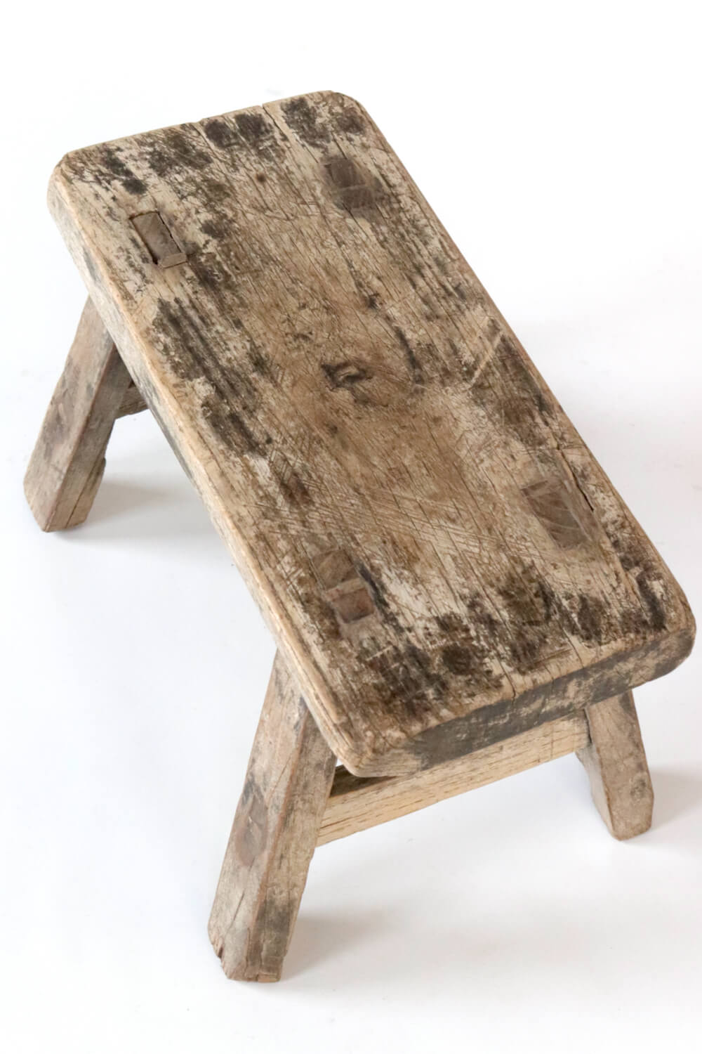 Derber-Schemel aus Holz antik