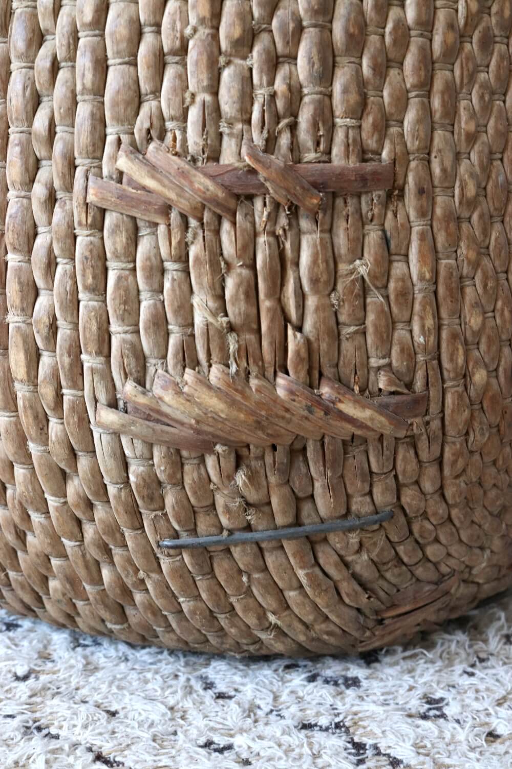 Big antique chinese reed basket, 60xø40 Big antique chinese reed basket, 60xø40