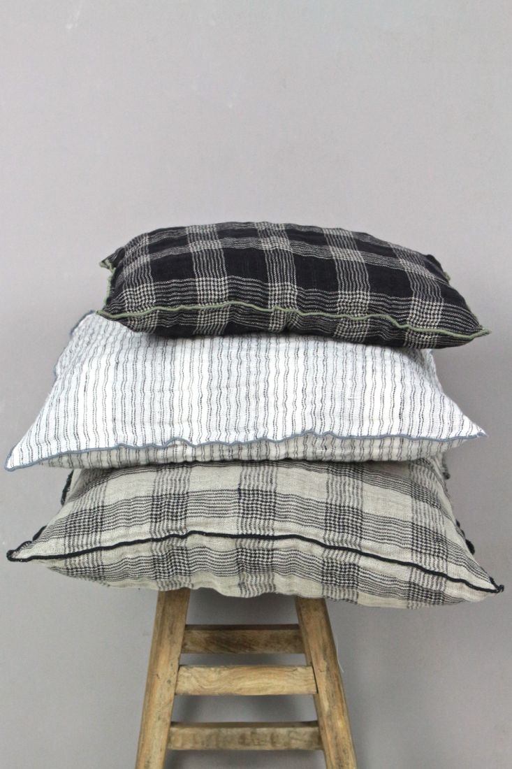 linen cushions washed Linen Leinenkissen Natur mit schwarzen Karos, 50x50