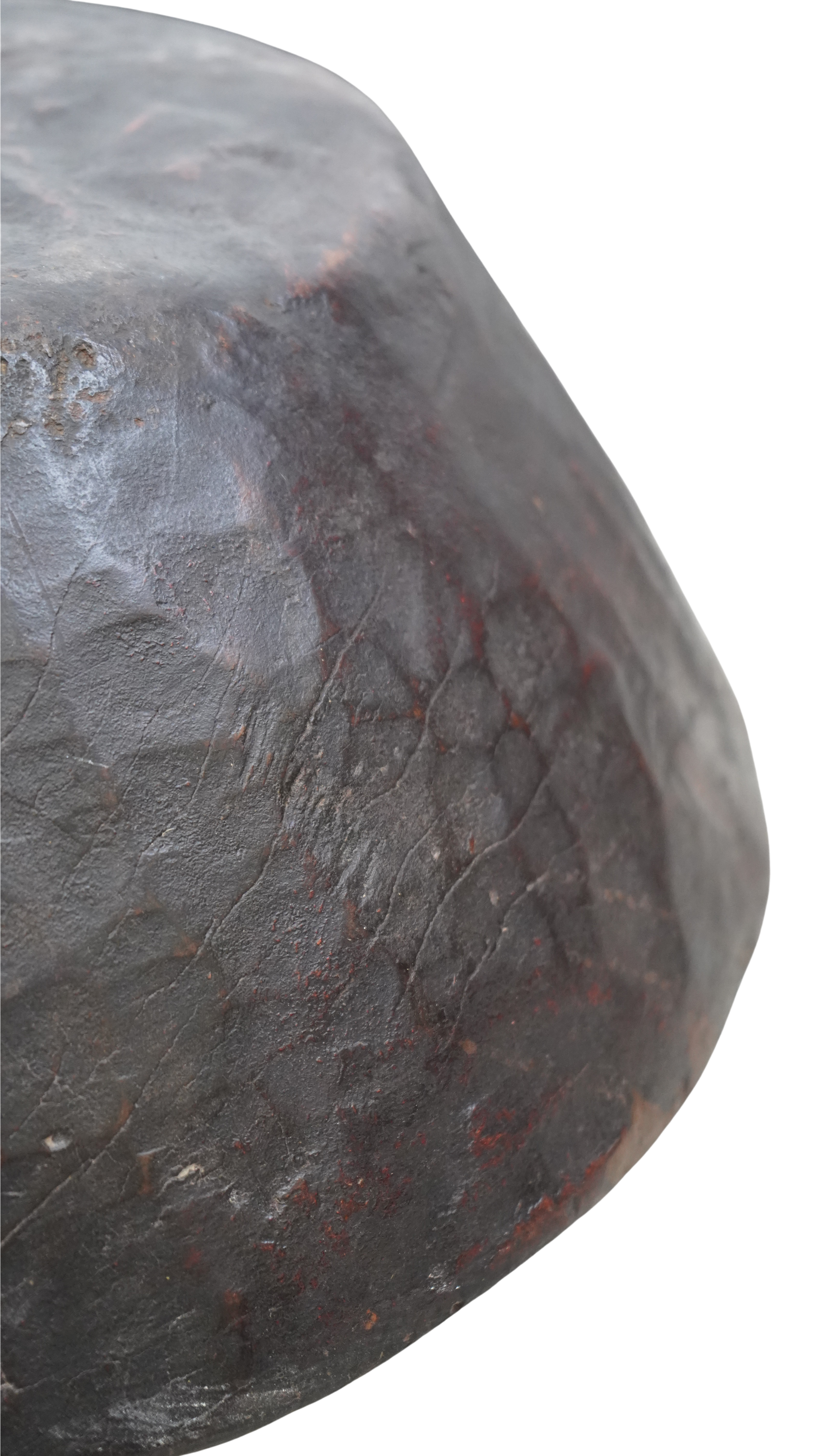 UMBRA – Monumentale Holzschale mit tiefdunkler Patina und archaischem Charakter