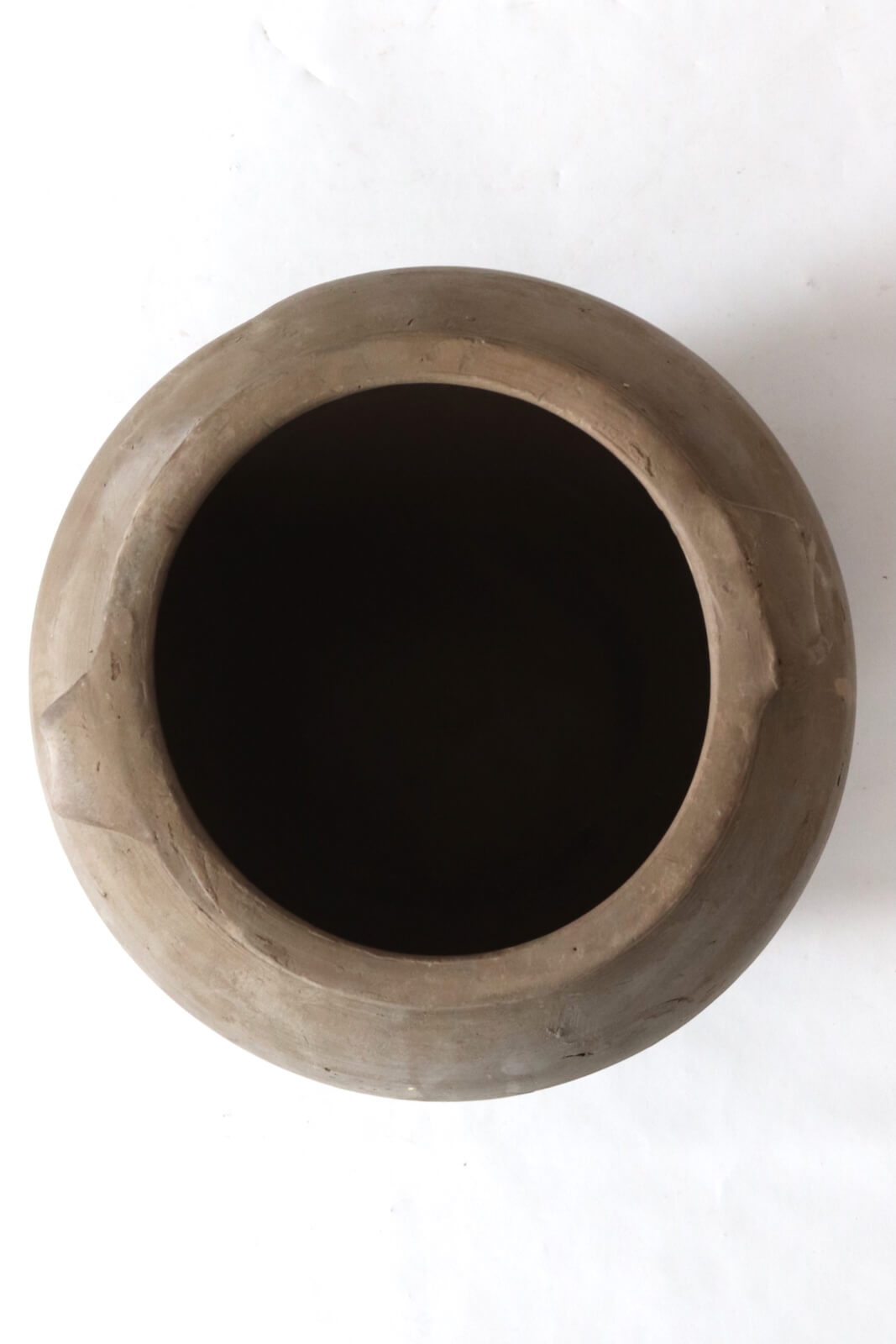 Antique clay pot, China 21xø24 Antique clay pot, China 21xø24