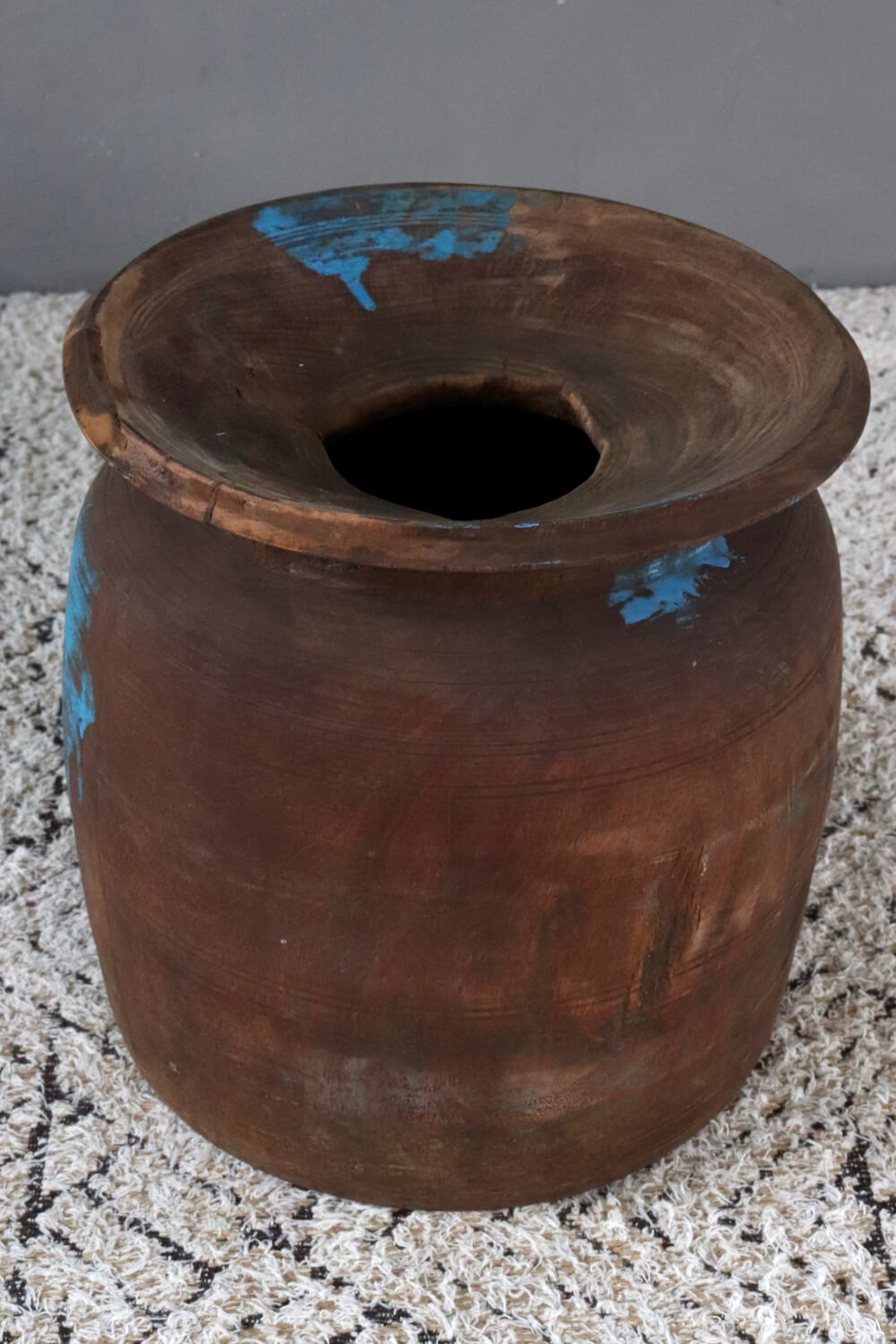 Große Holzvase Nepal antik, 35xø34