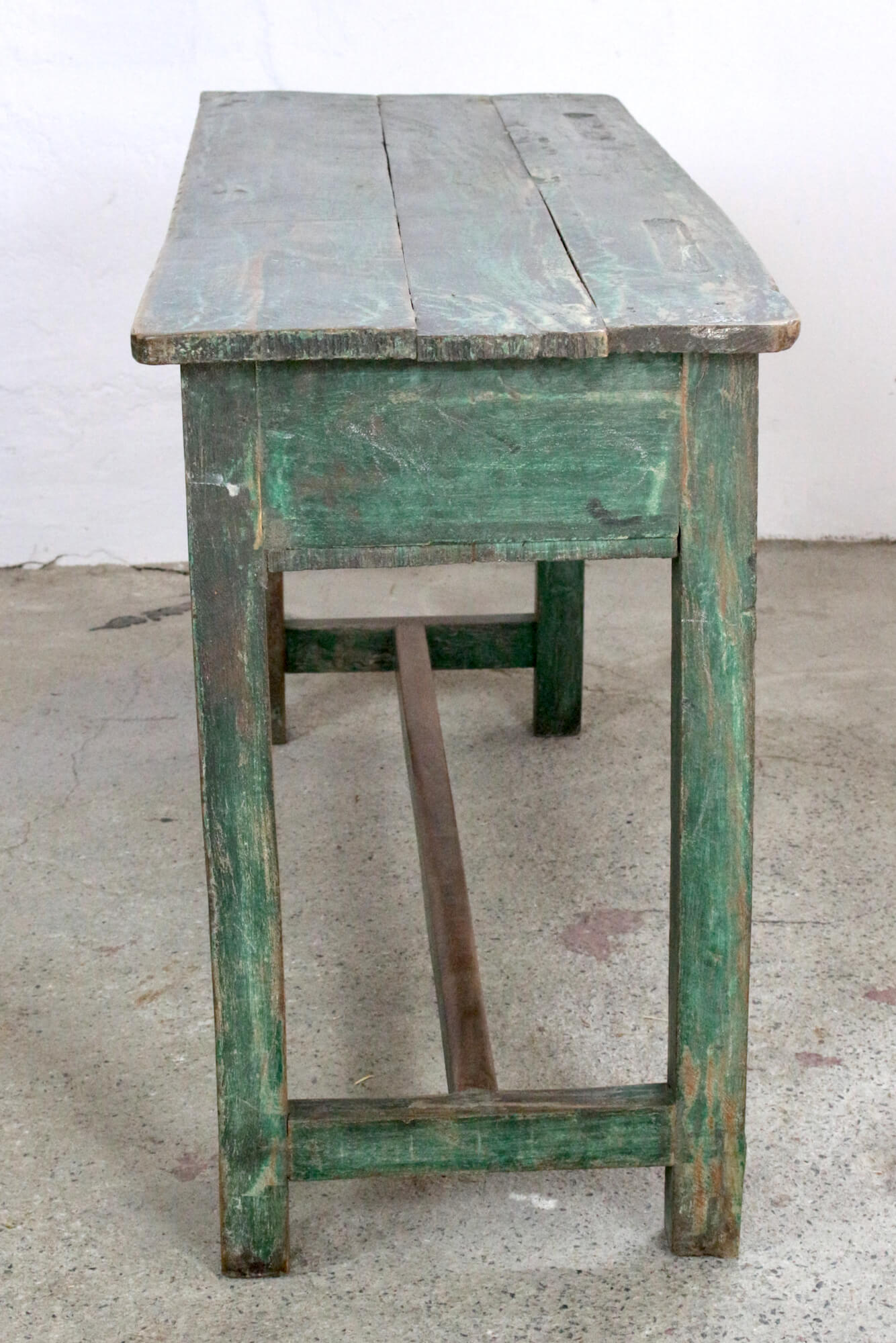 Altes Schulpult grün Indien, 64x105x40 Altes Schulpult grün Indien, 64x105x40