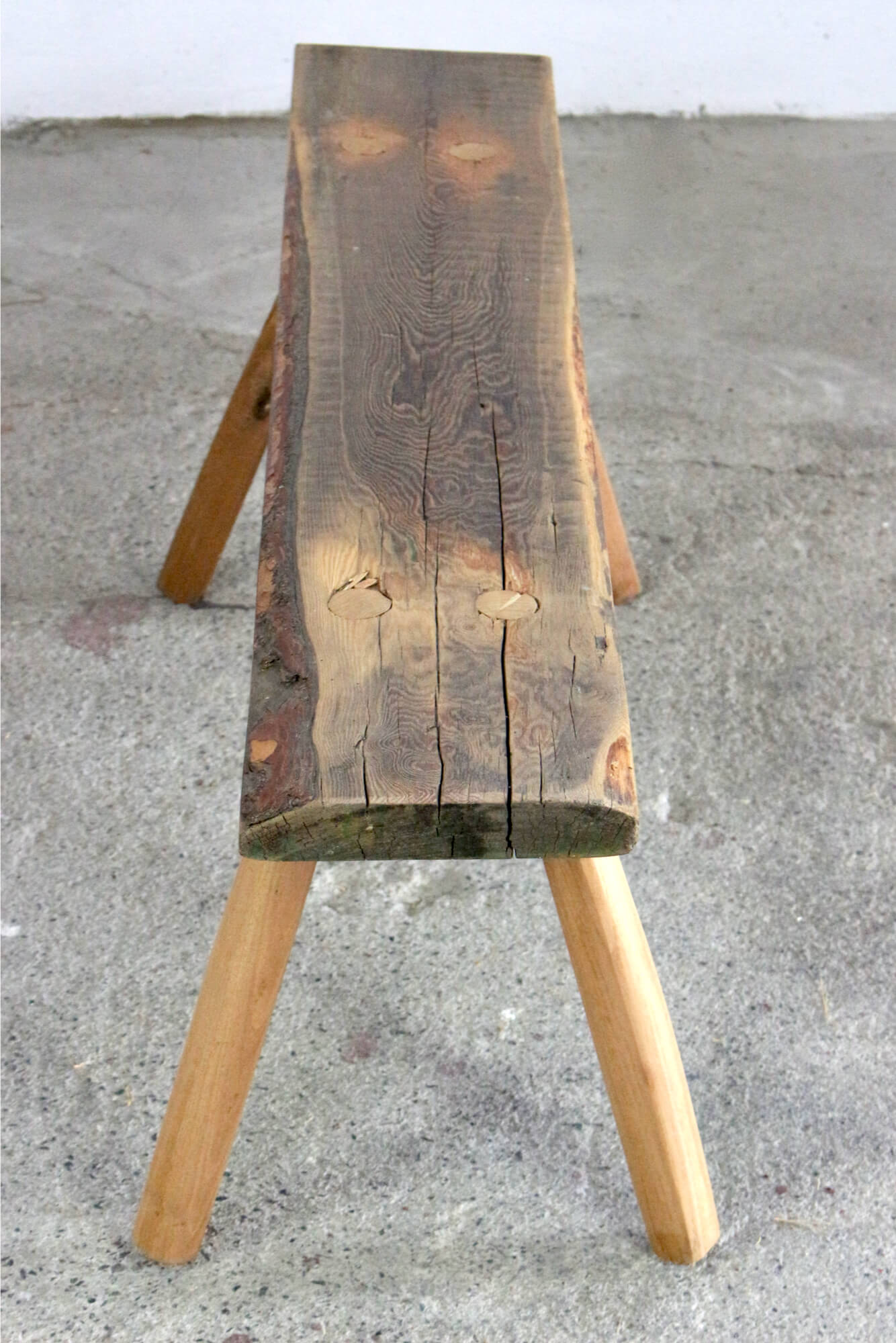 Derbe Bank aus altem Naturholz rustikal, 114 cm Derbe Bank aus altem Naturholz rustikal, 114 cm