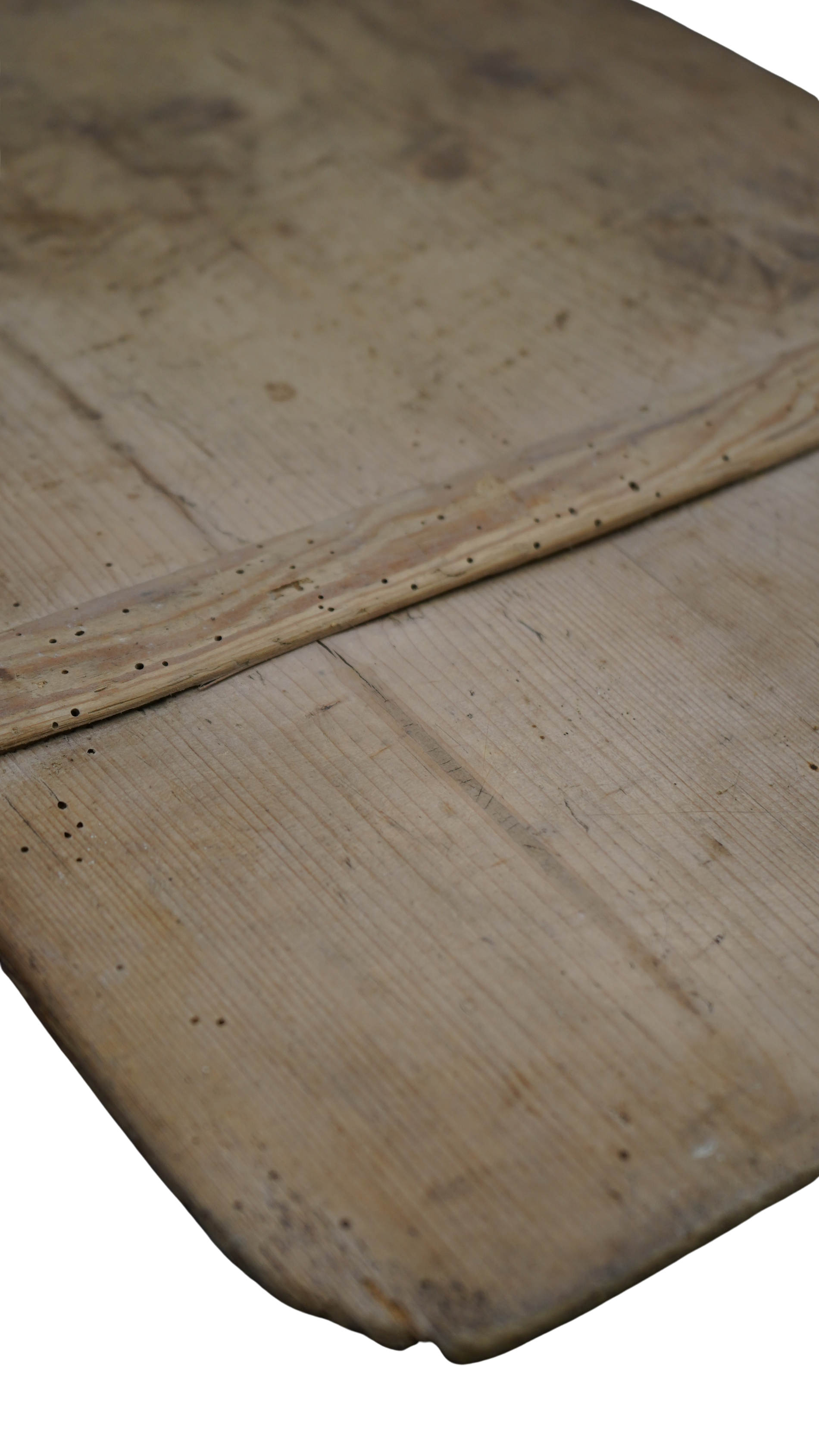Großes altes Backbrett aus Holz mit Griff