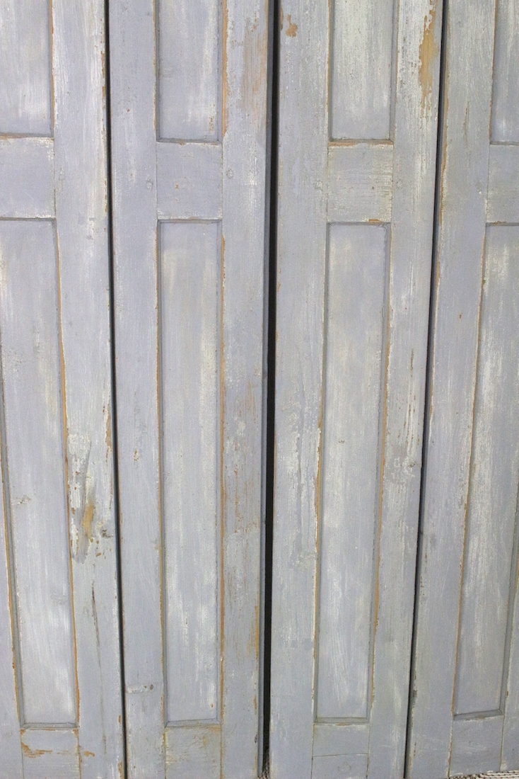 Grauer Holzfensterladen antik, 140x41 Grauer Holzfensterladen antik, 140x41