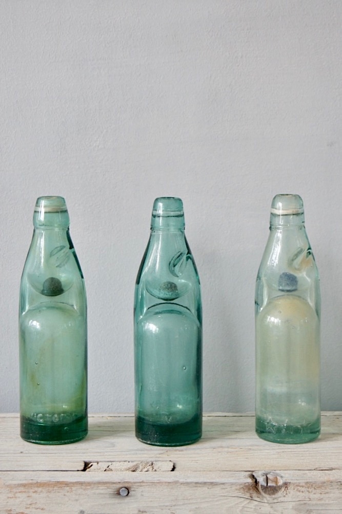 Alte Glasflasche, Indonesien