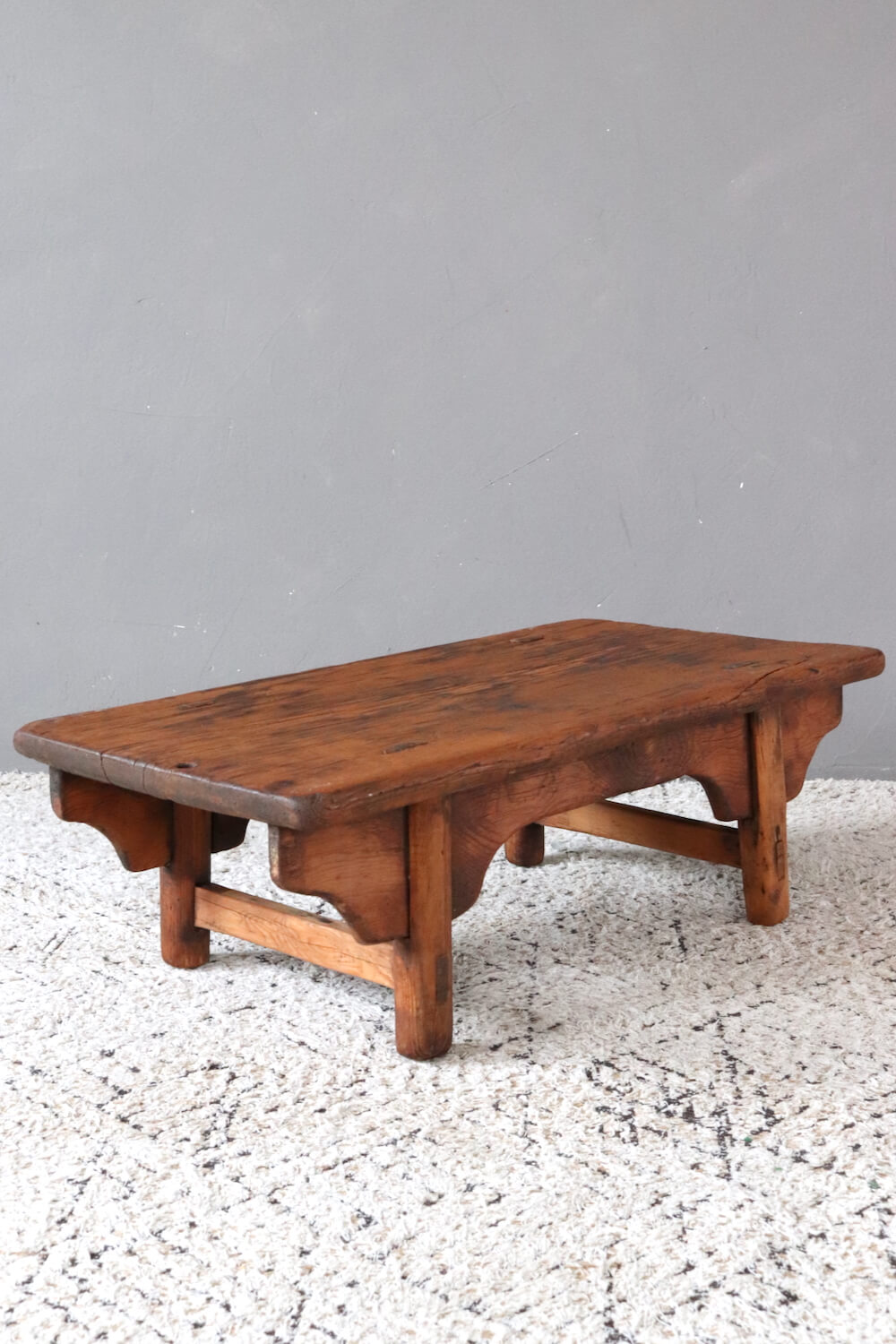 Small antique coffee table 26x76x41