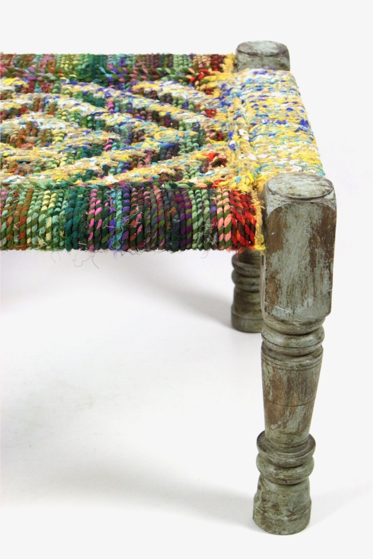 Hocker mit buntem Geflecht Indien, 40x50x50 Hocker mit buntem Geflecht Indien, 40x50x50