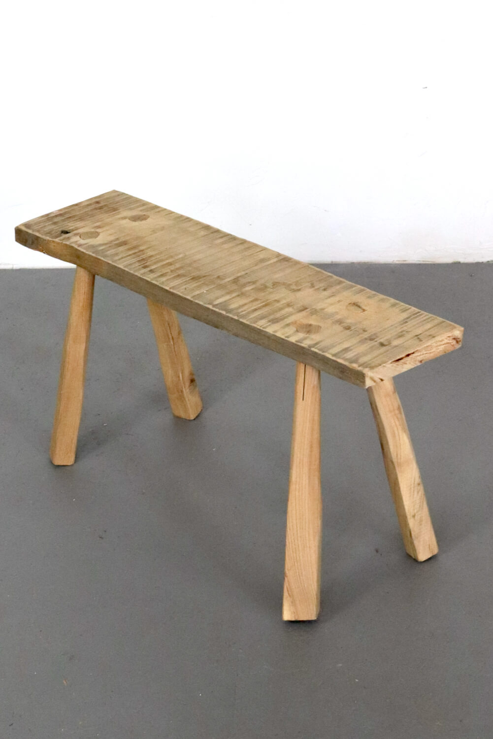 Derbe Bank aus altem Naturholz rustikal, 88 cm Derbe Bank aus altem Naturholz rustikal, 88 cm