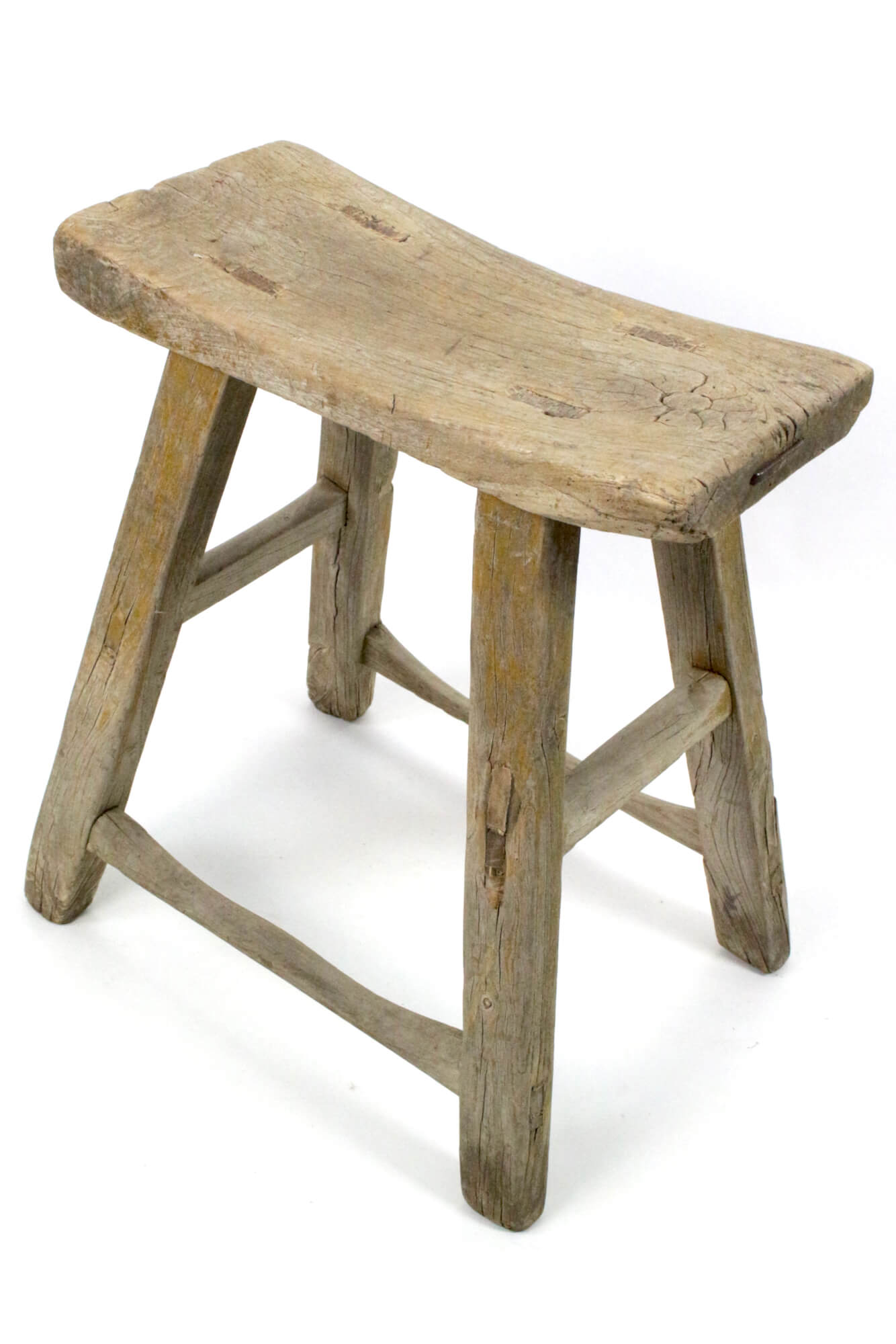 Holzhocker antik rustikal China Sattelform Holzhocker antik rustikal China Sattelform