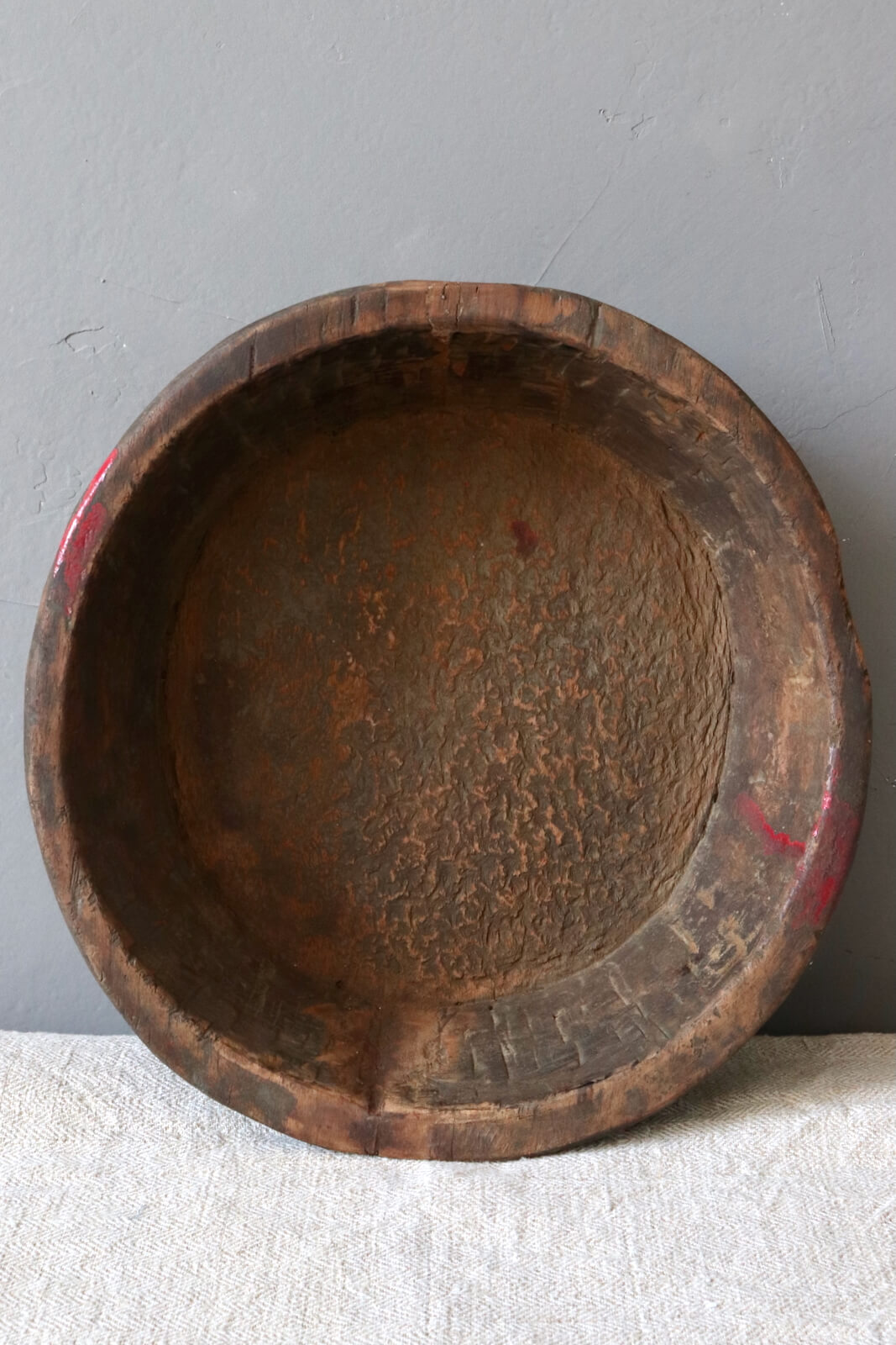 Große Holzschale dunkelbraun antik, Ø 41 cm