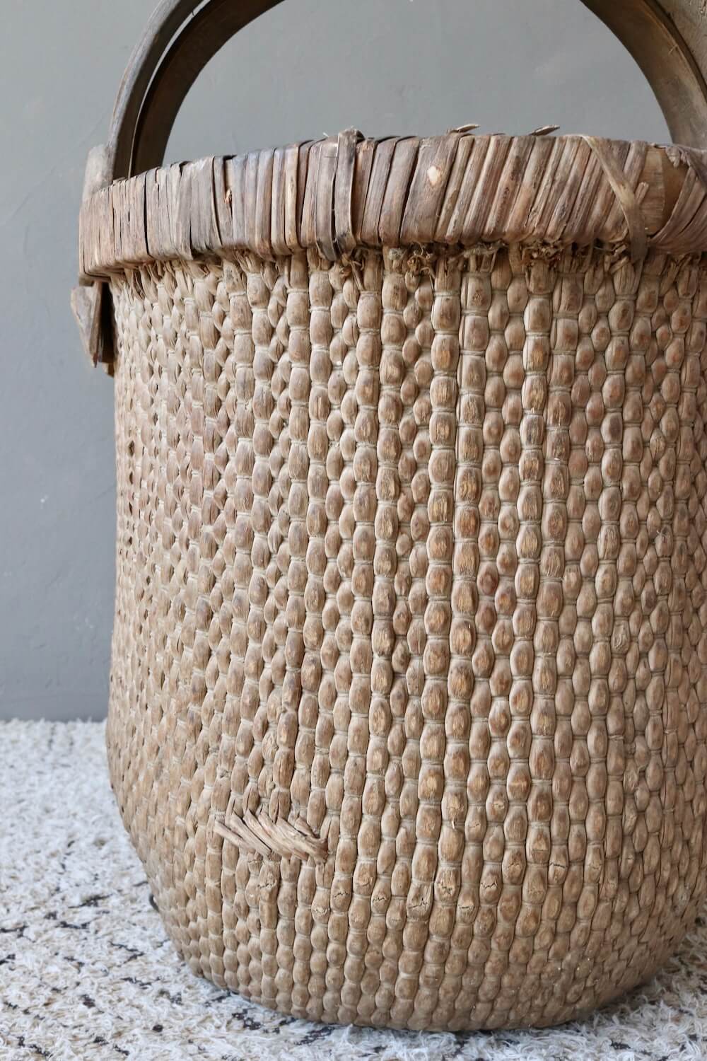 Big antique chinese reed basket, 60xø40 Big antique chinese reed basket, 60xø40