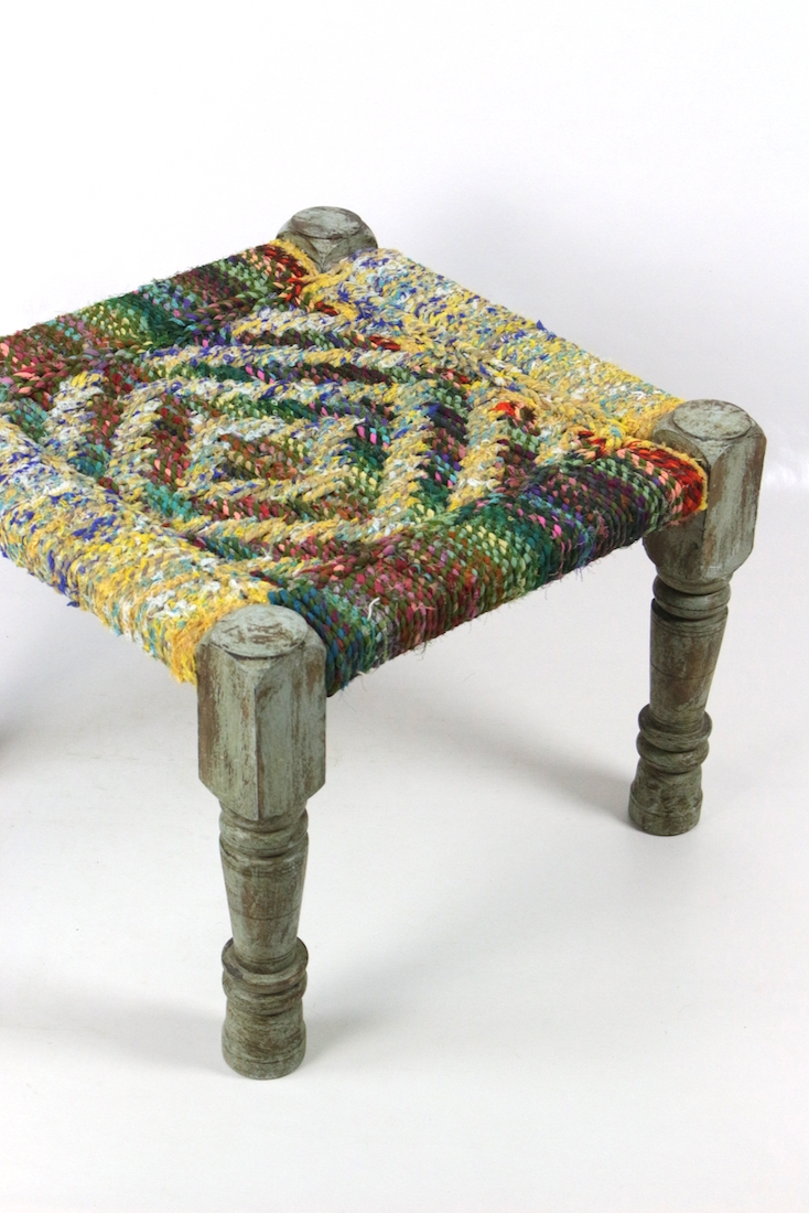 back Hocker mit buntem Geflecht Indien, 40x50x50