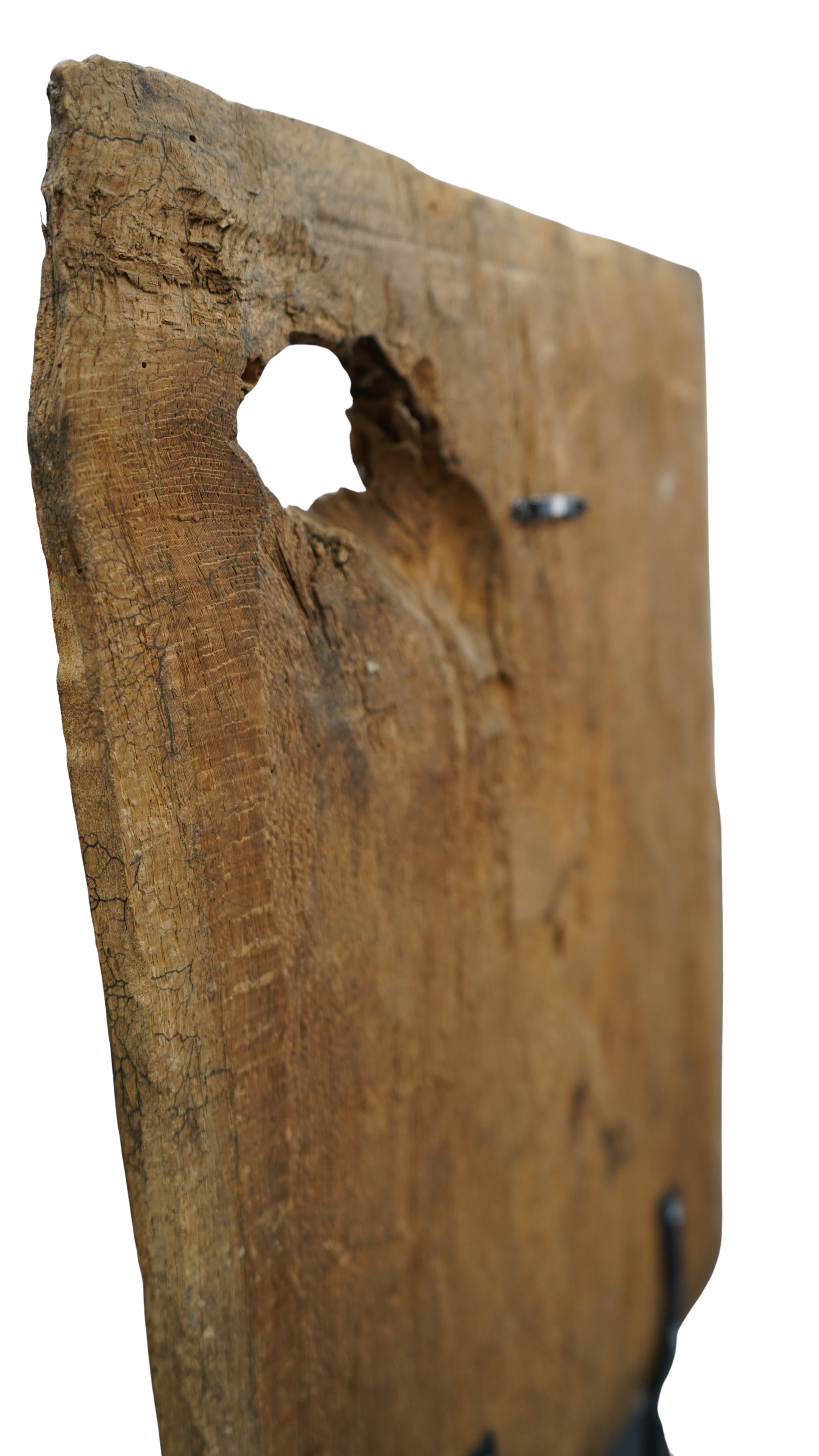 Archaisches Holzrelief mit geometrischer Ornamentik