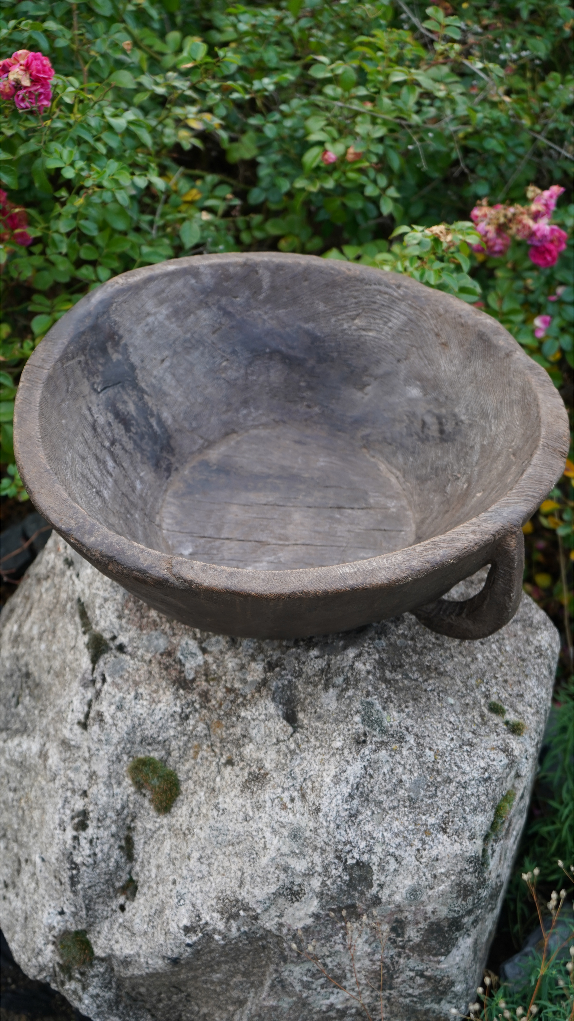 Große Vintage-Holzschale TERRA mit seitlichem Griff – 50 cm