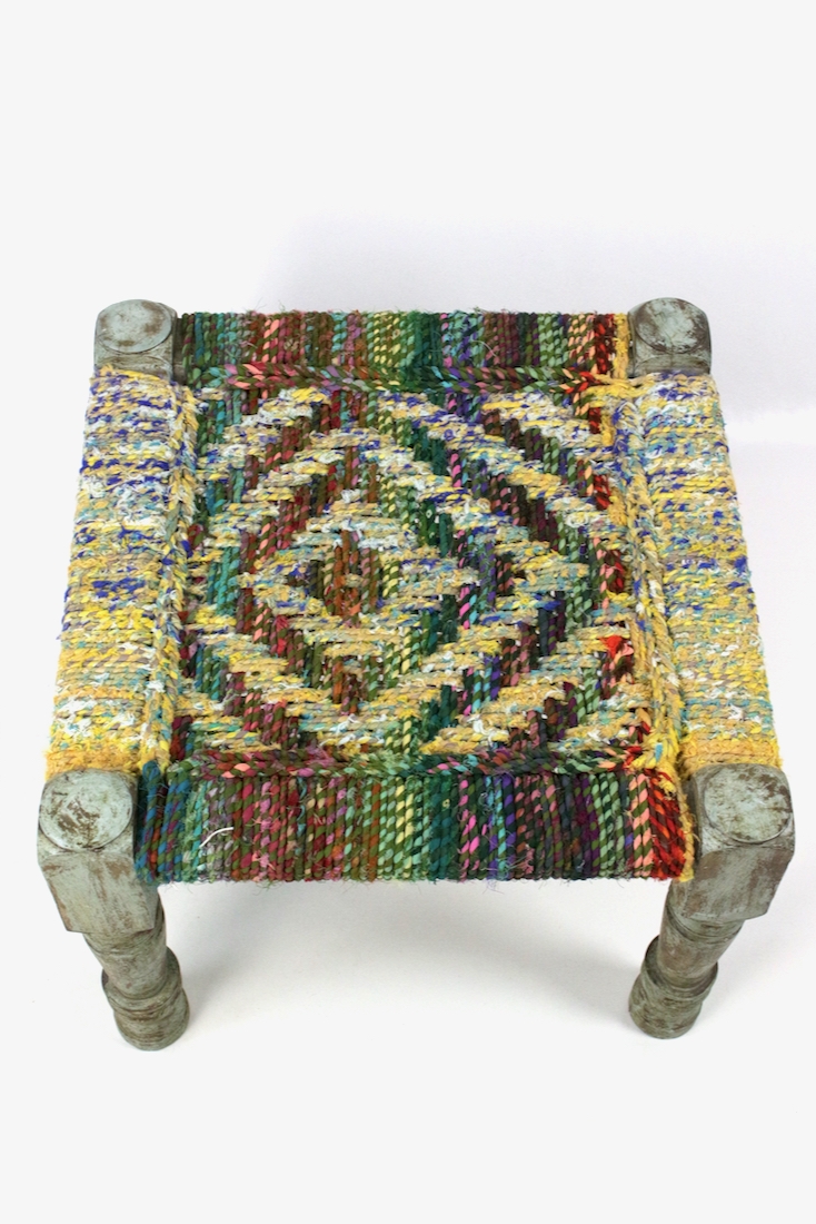 indischer hocker bunt, hocker mit stoffgeflecht , bunter hocke mit Holzbeinen Hocker mit buntem Geflecht Indien, 40x50x50