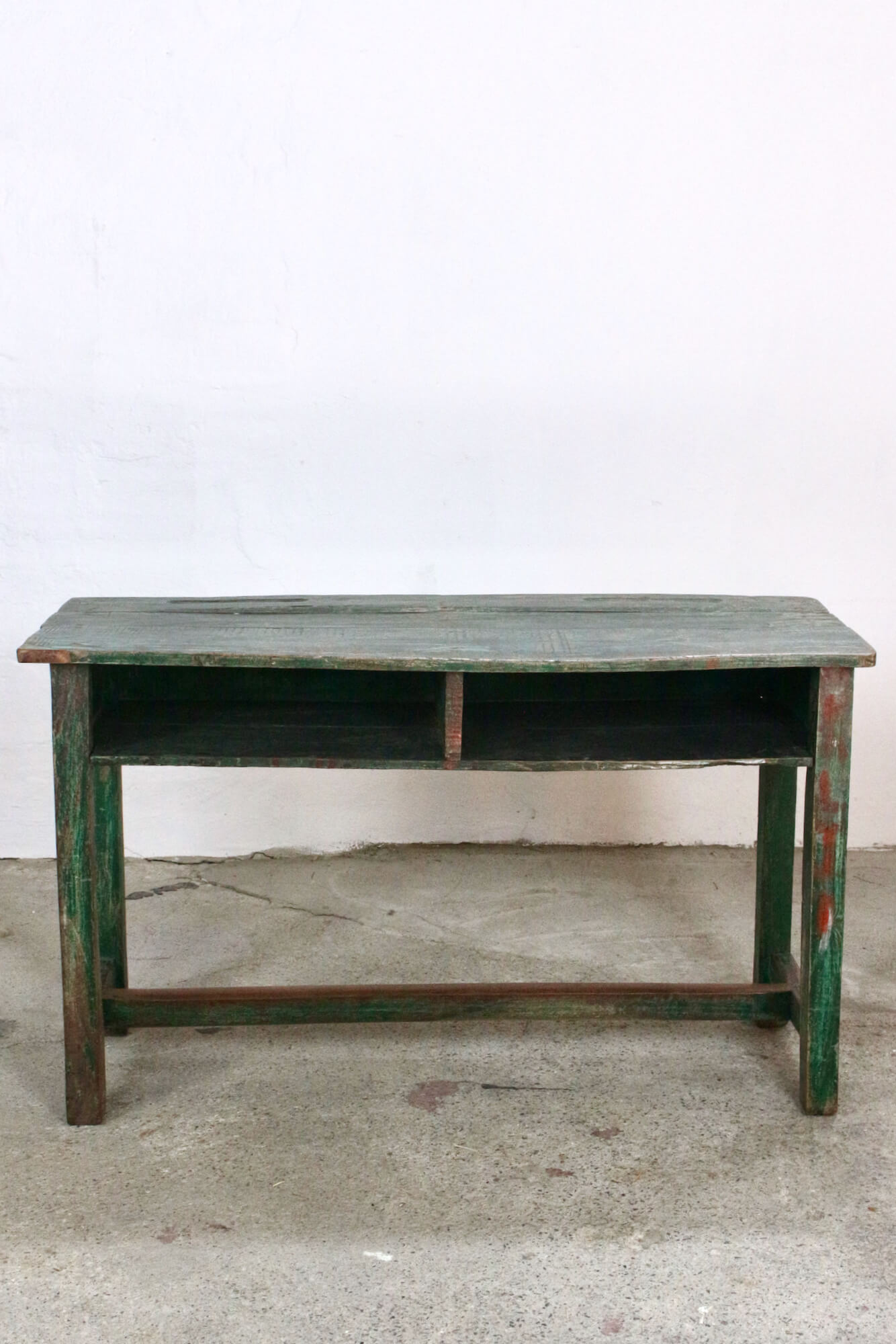 Altes Schulpult grün Indien, 64x105x40 Altes Schulpult grün Indien, 64x105x40