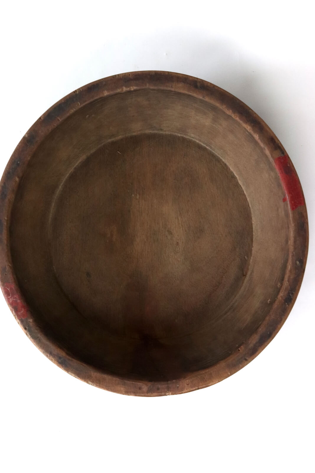 Hand-carved wooden bowl, ø 38 Hand-carved wooden bowl, ø 38