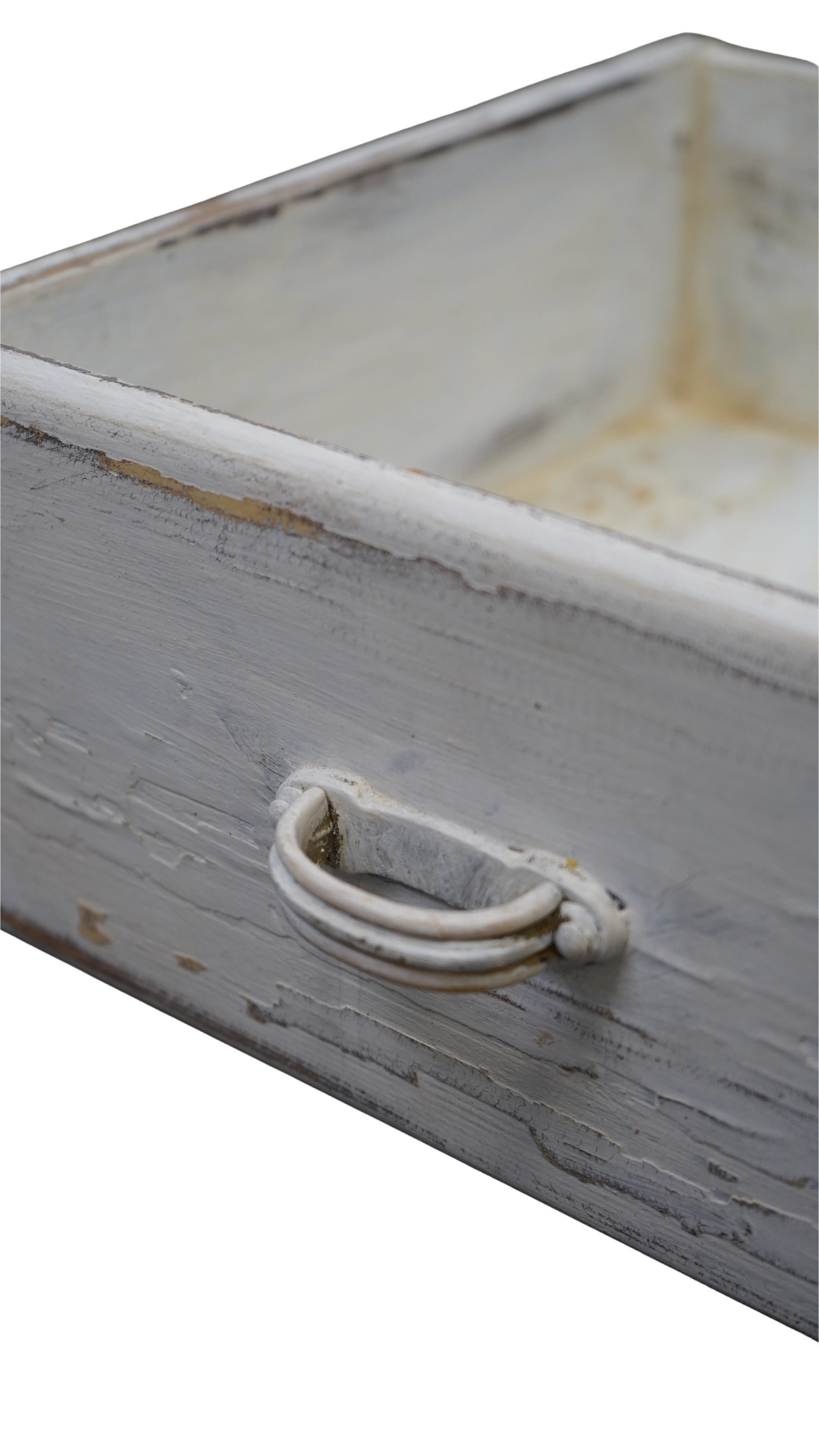 charaktervolle Vintage-Holzschublade mit weißer Patina