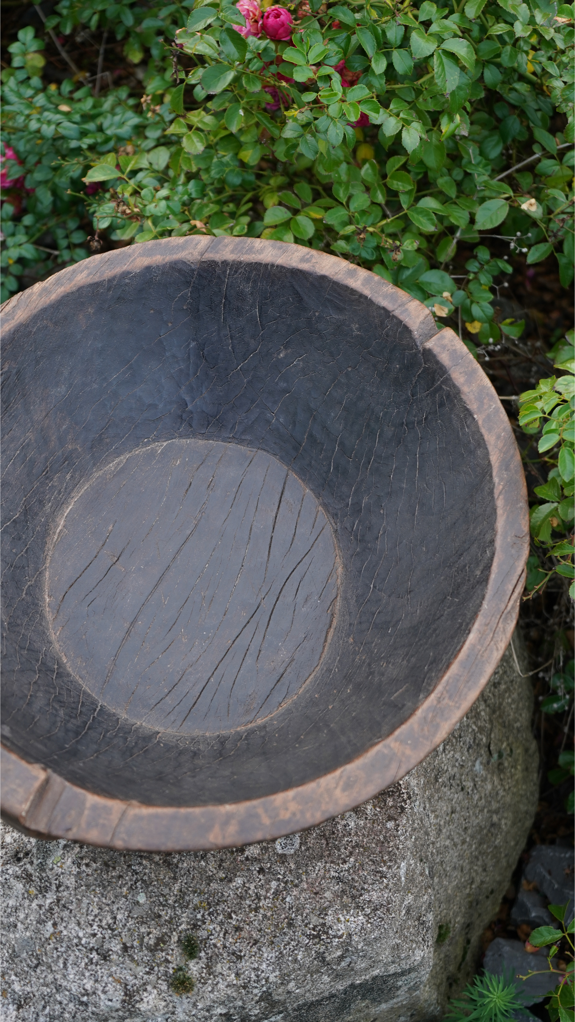 Große Vintage-Holzschale ORIGO – dunkel patiniert mit rustikaler Holzstruktur 50 cm