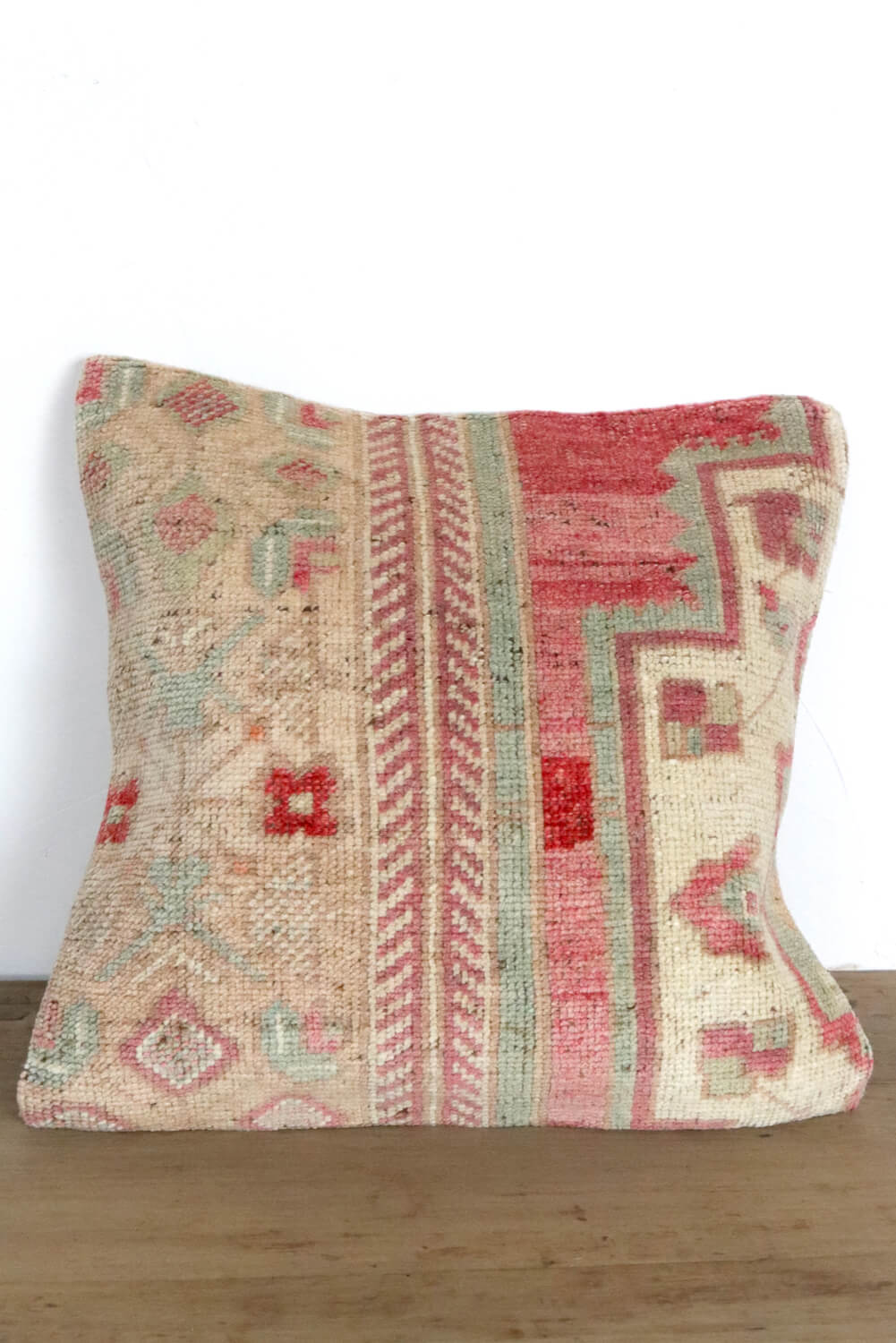 Vintage carpet cushion 50x50