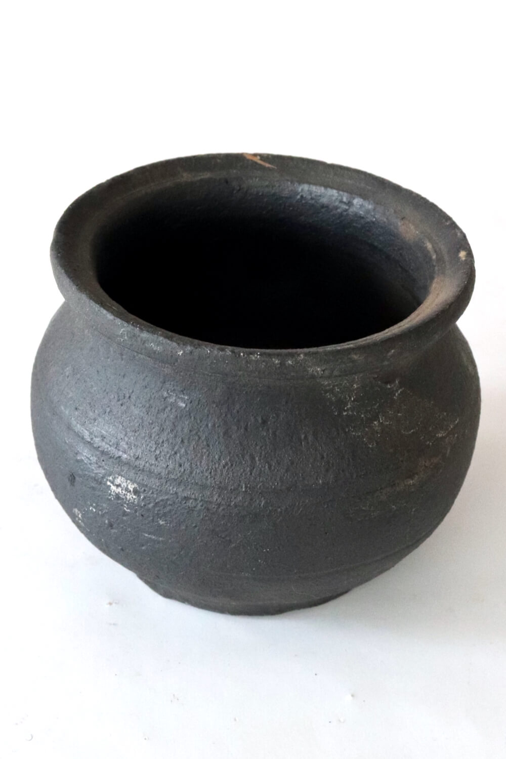 Alter Tontopf aus Indien, 9xø10