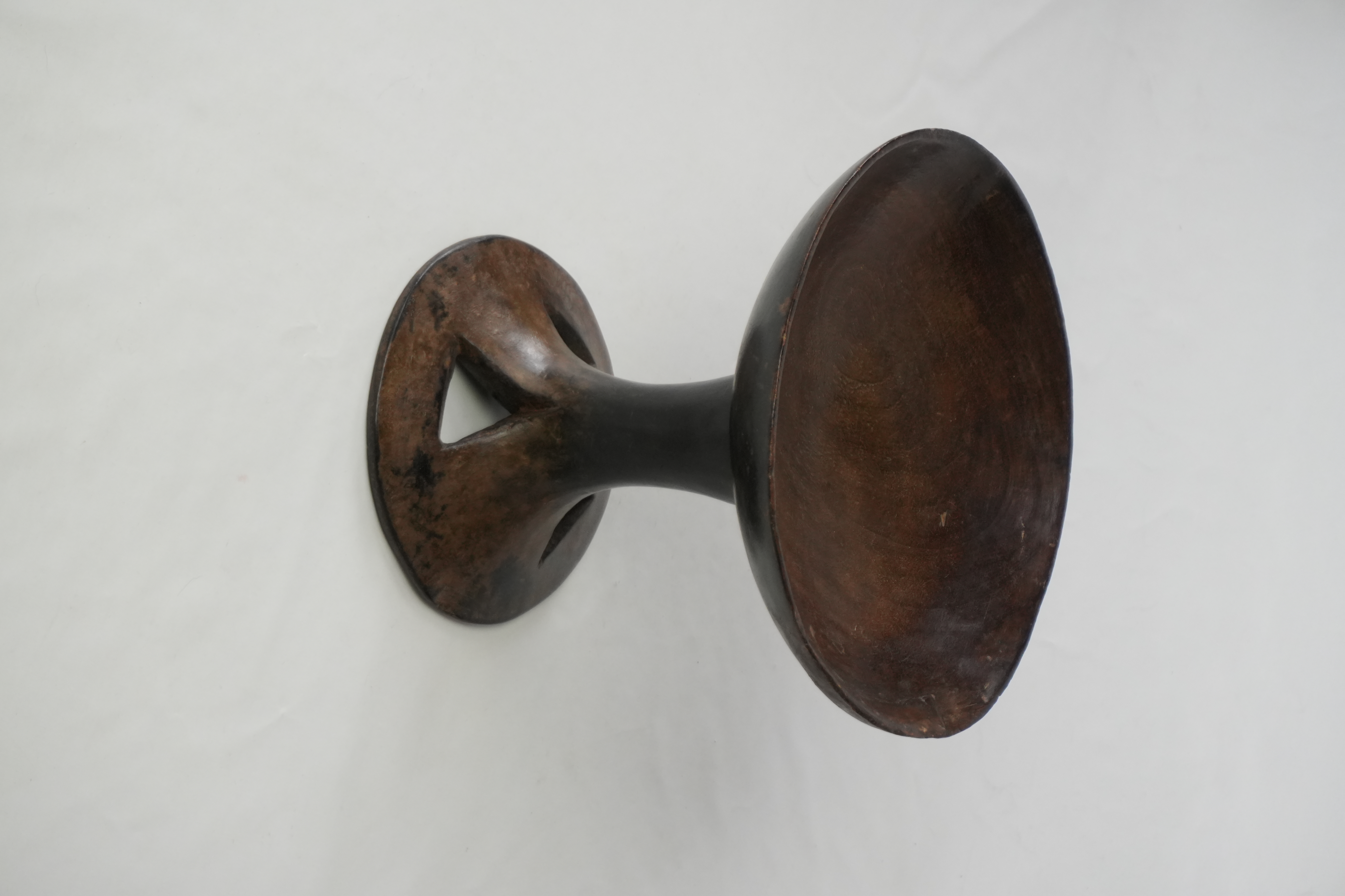 Holzschale auf Fuß Nagaland