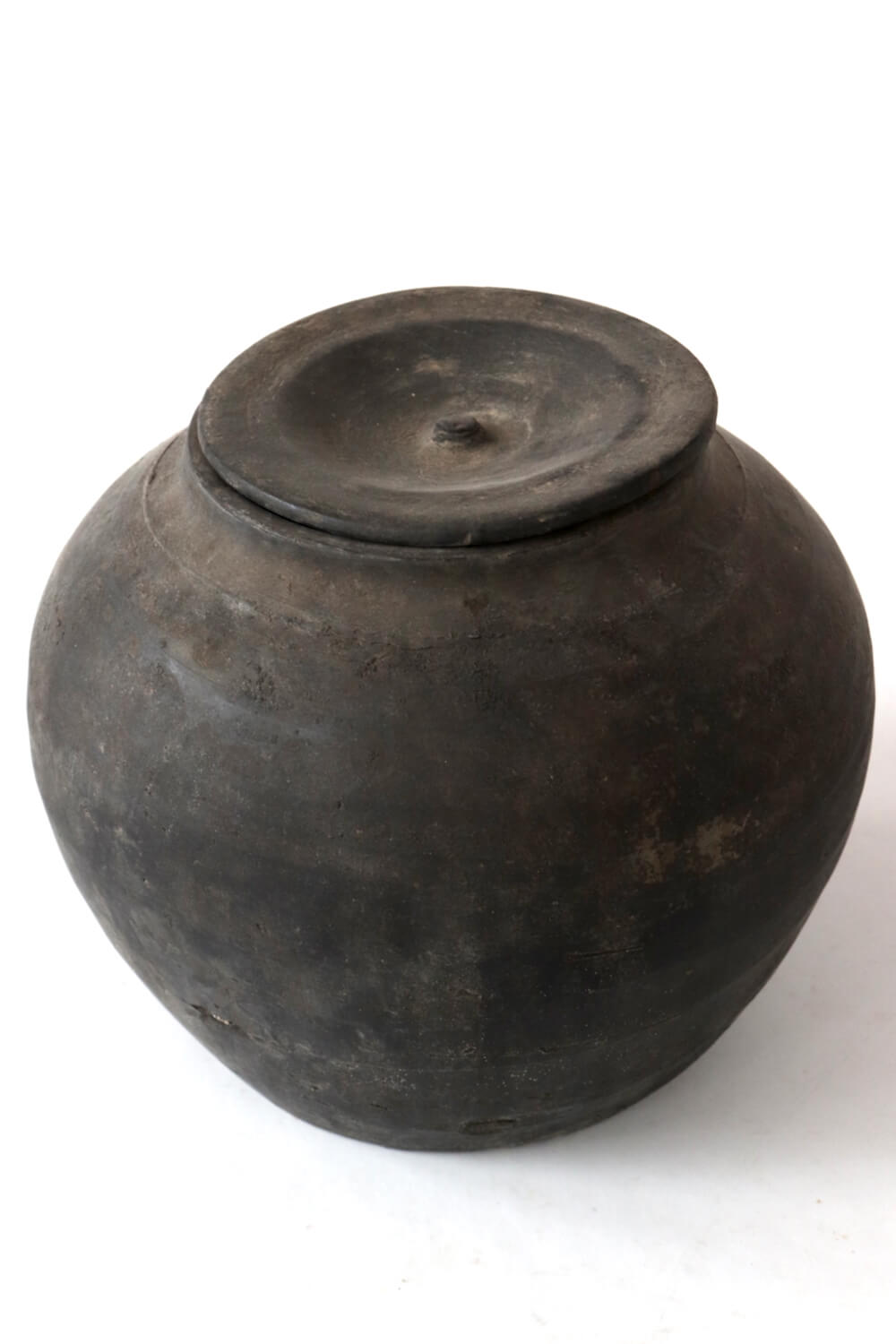 Alter chinesischer Tontopf mit Deckel, 18xø22