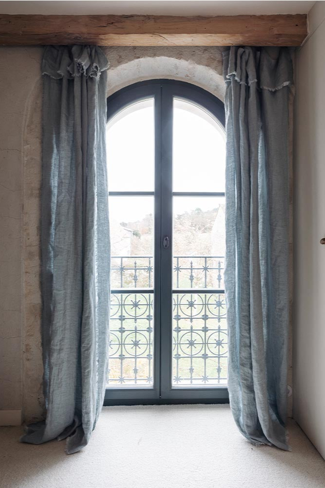 Linen curtain light pink