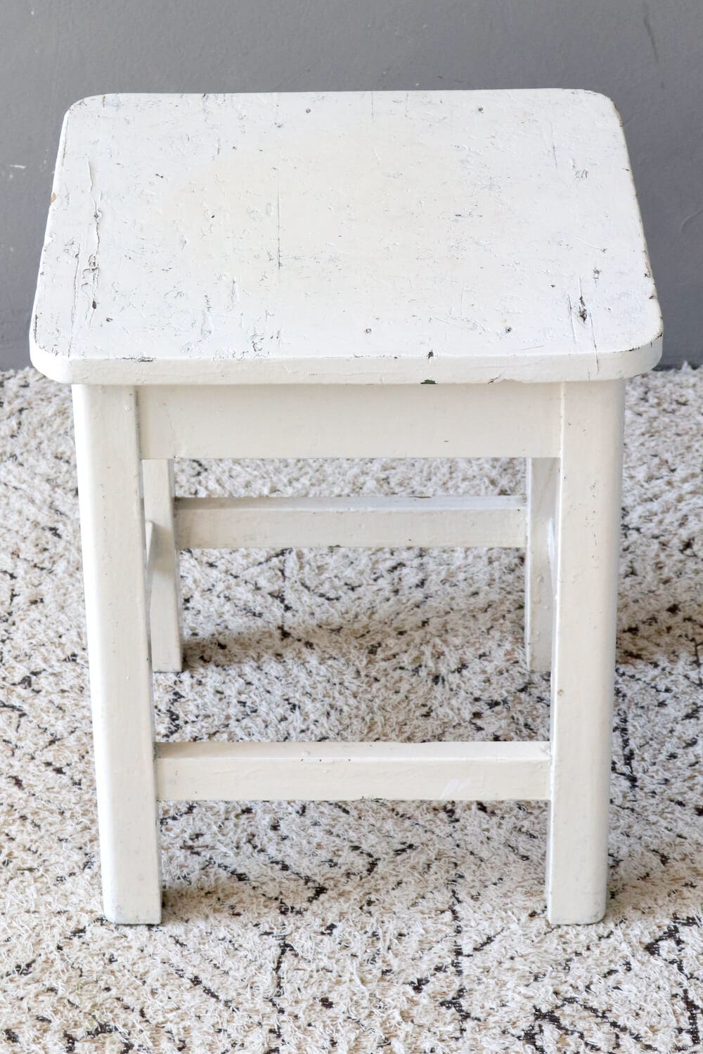 Shabby stool white