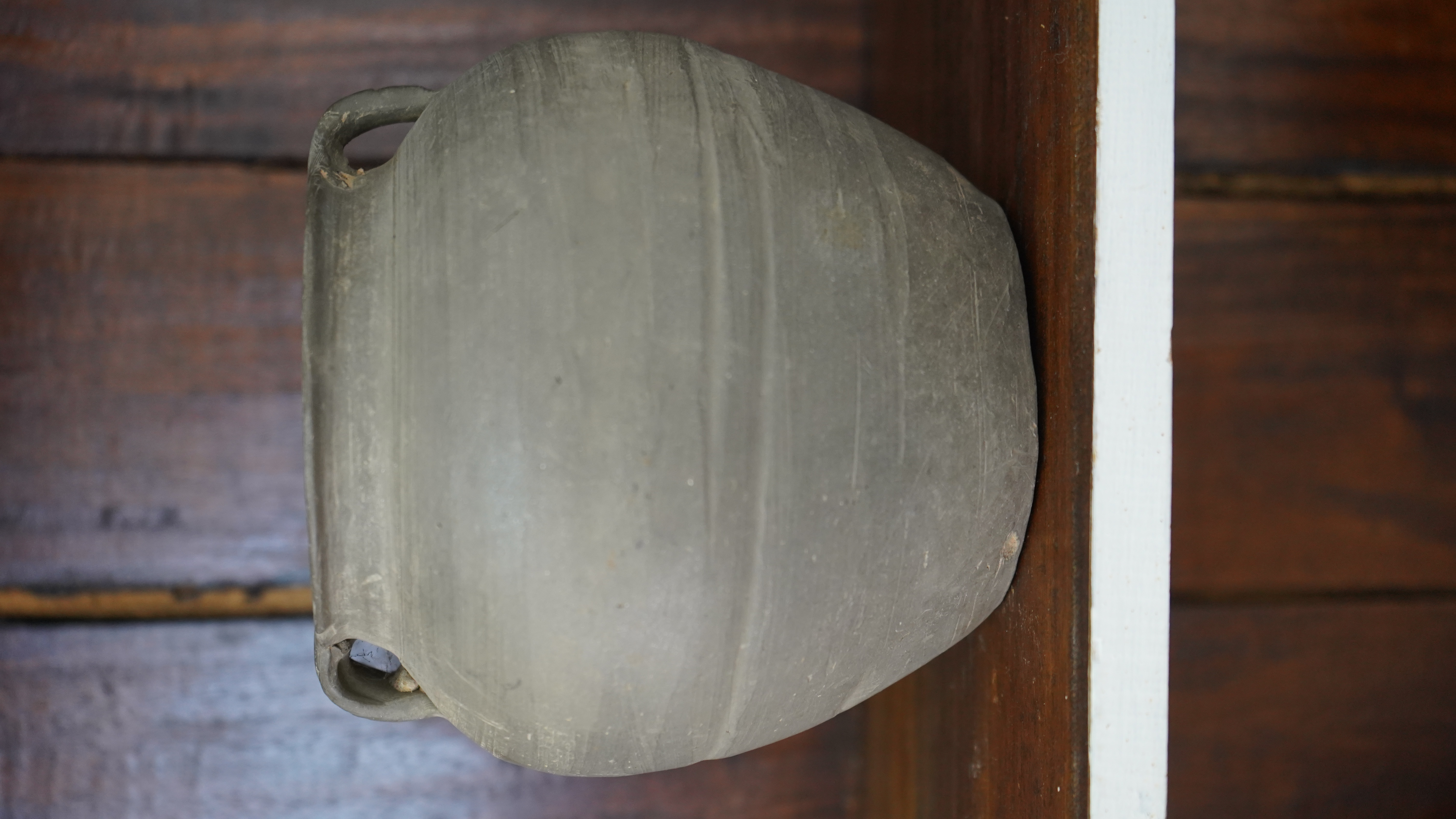 hellgraue Ton-Vase China