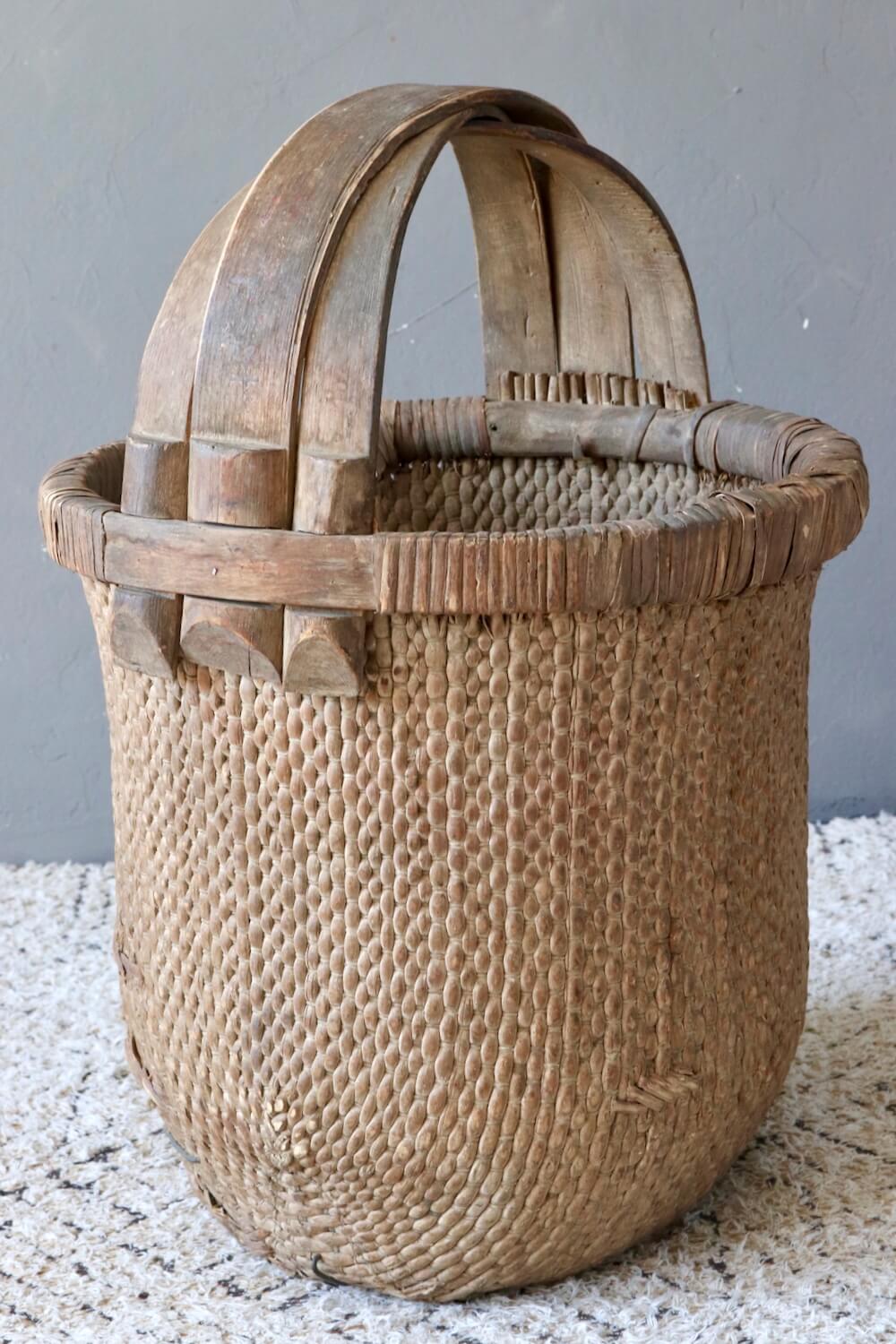 Big antique chinese reed basket, 60xø40