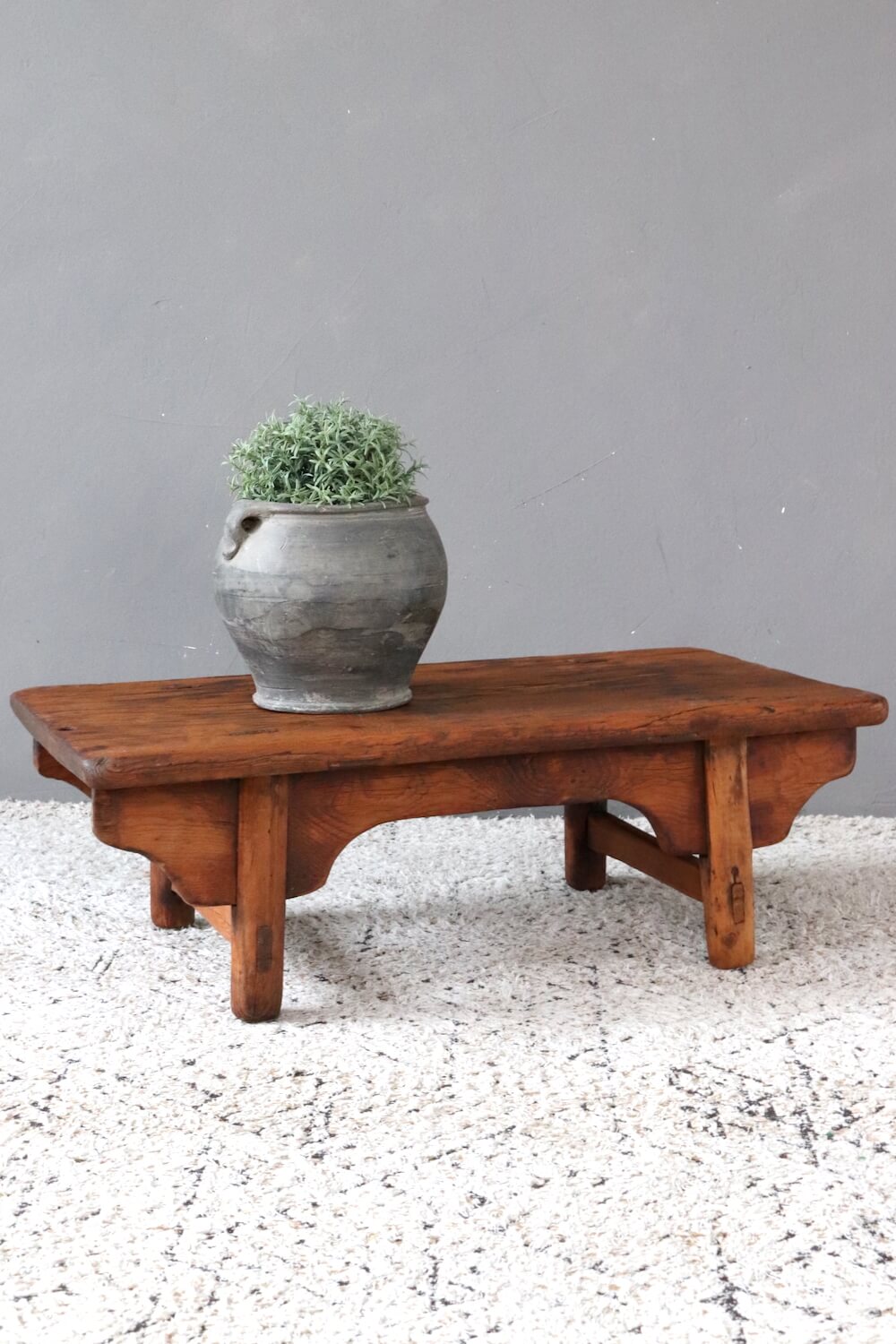 Small antique coffee table 26x76x41