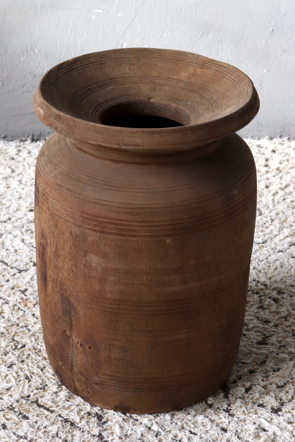 Antique vase from Nepal 34xø24