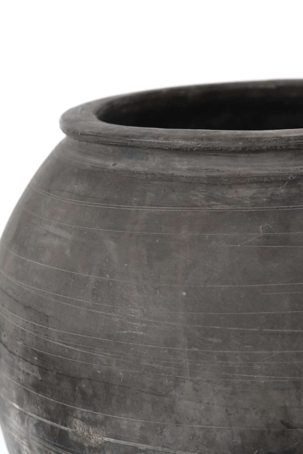 Large antique clay pot, 34xø40