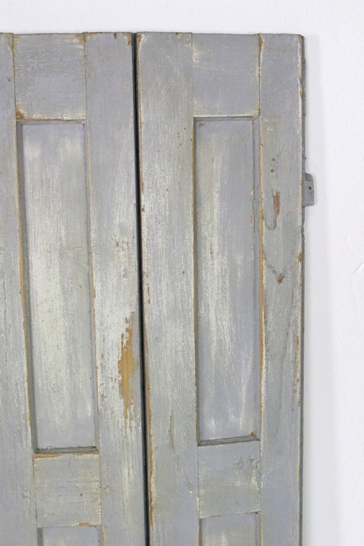 Grauer Holzfensterladen antik, 140x41 Grauer Holzfensterladen antik, 140x41