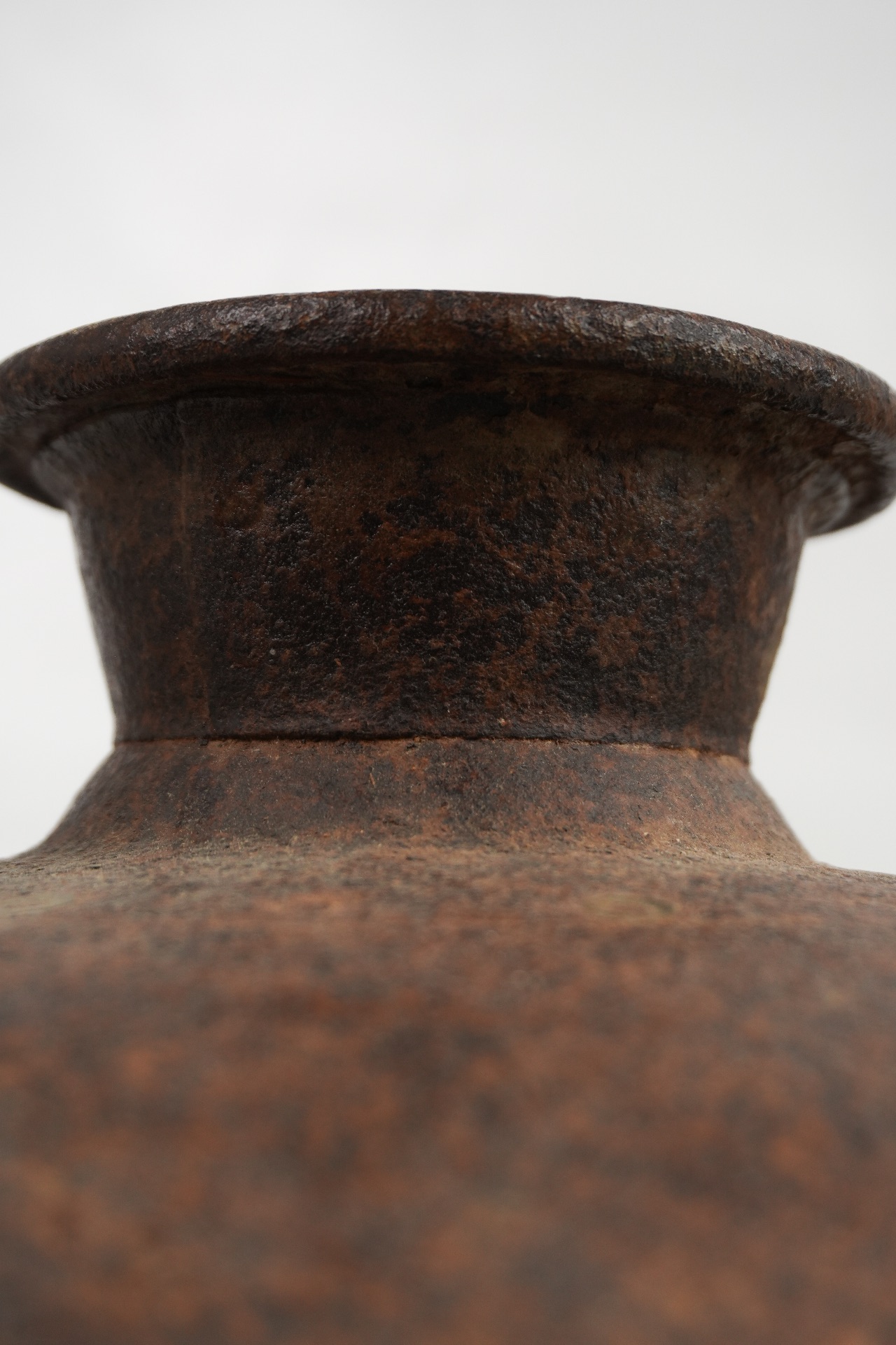 Metal jar antique