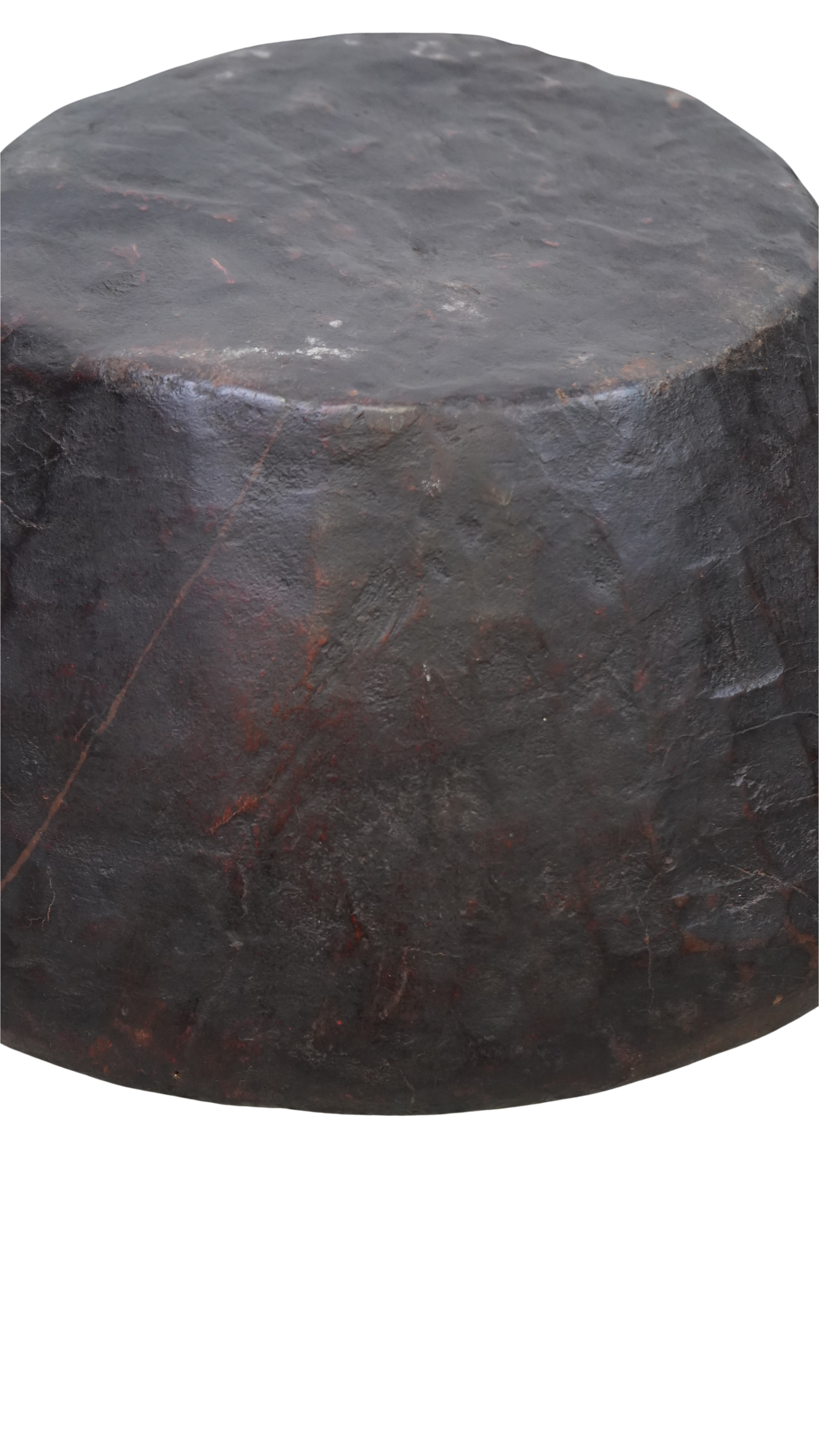 UMBRA – Monumentale Holzschale mit tiefdunkler Patina und archaischem Charakter