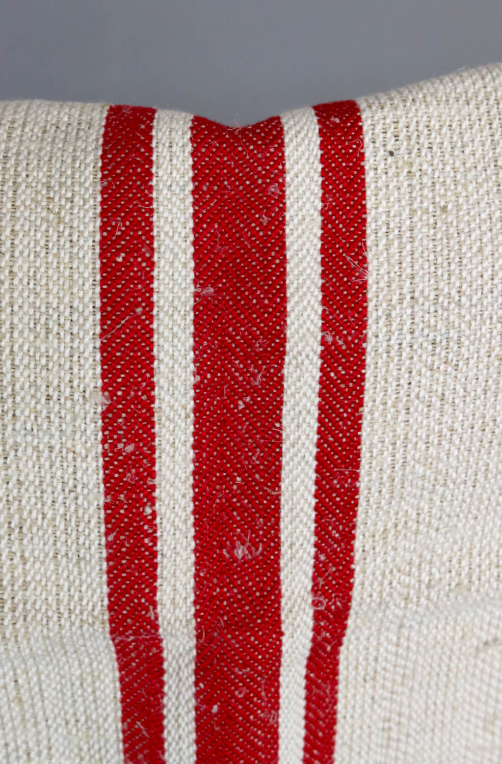 Getreidesack mit roten Streifen