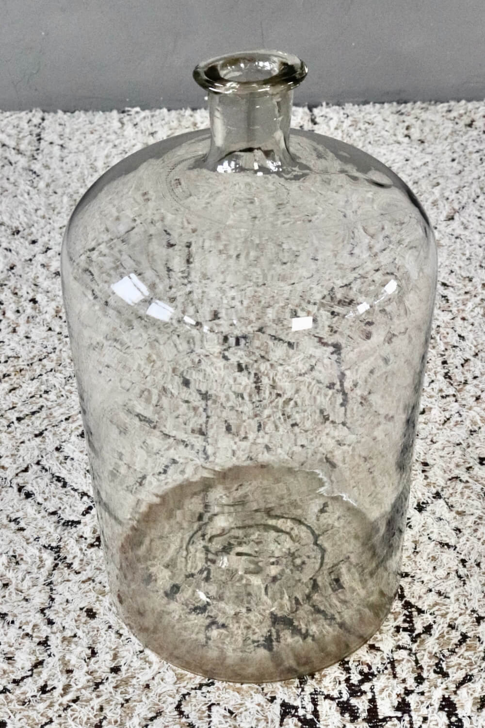 Antique apothecary bottle 15L